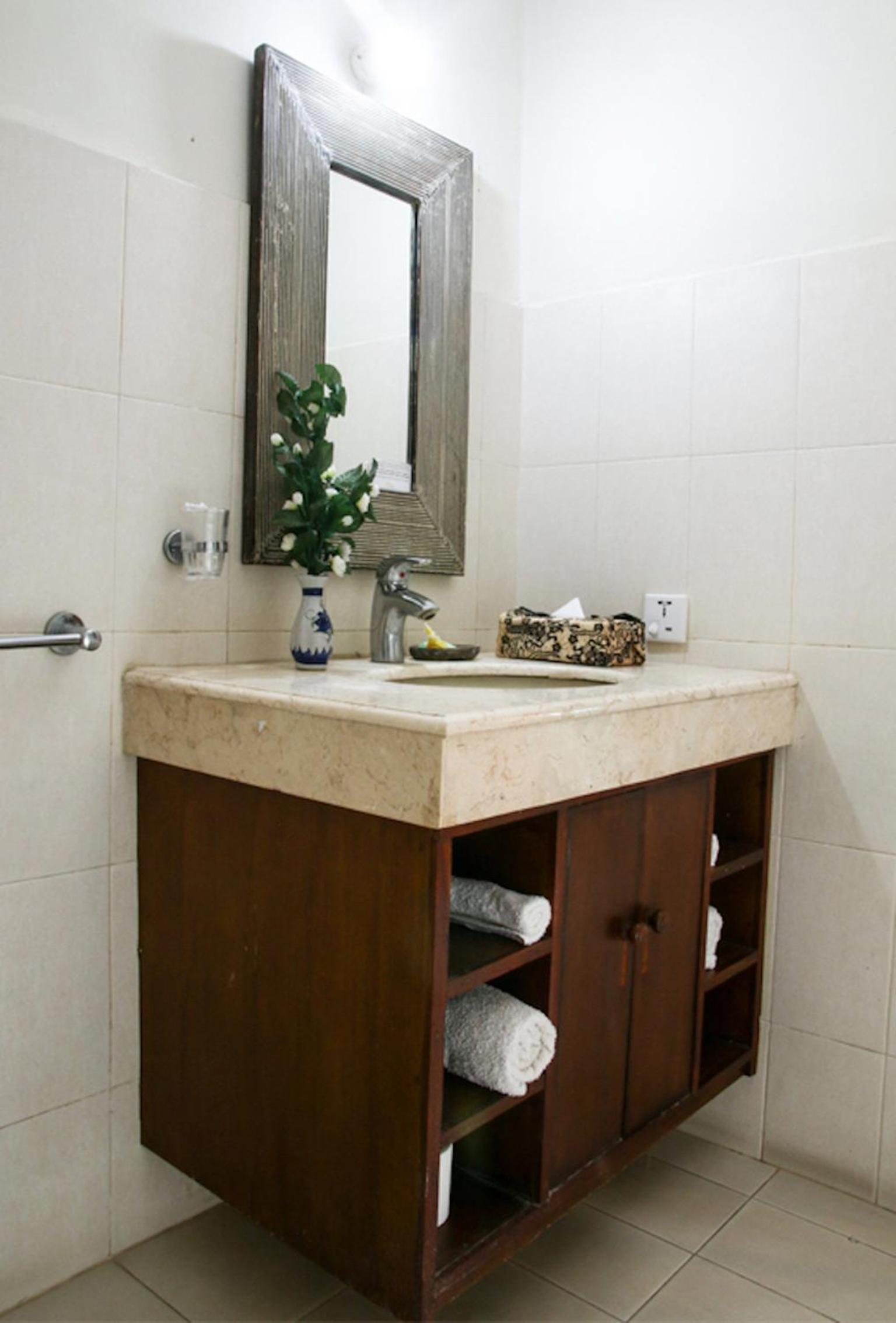 Standard Double Room - Photo 7