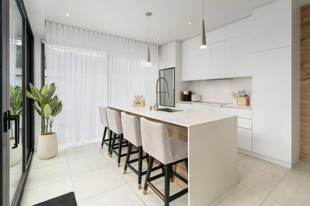 Two-Bedroom Apartment with Lake View photo 2