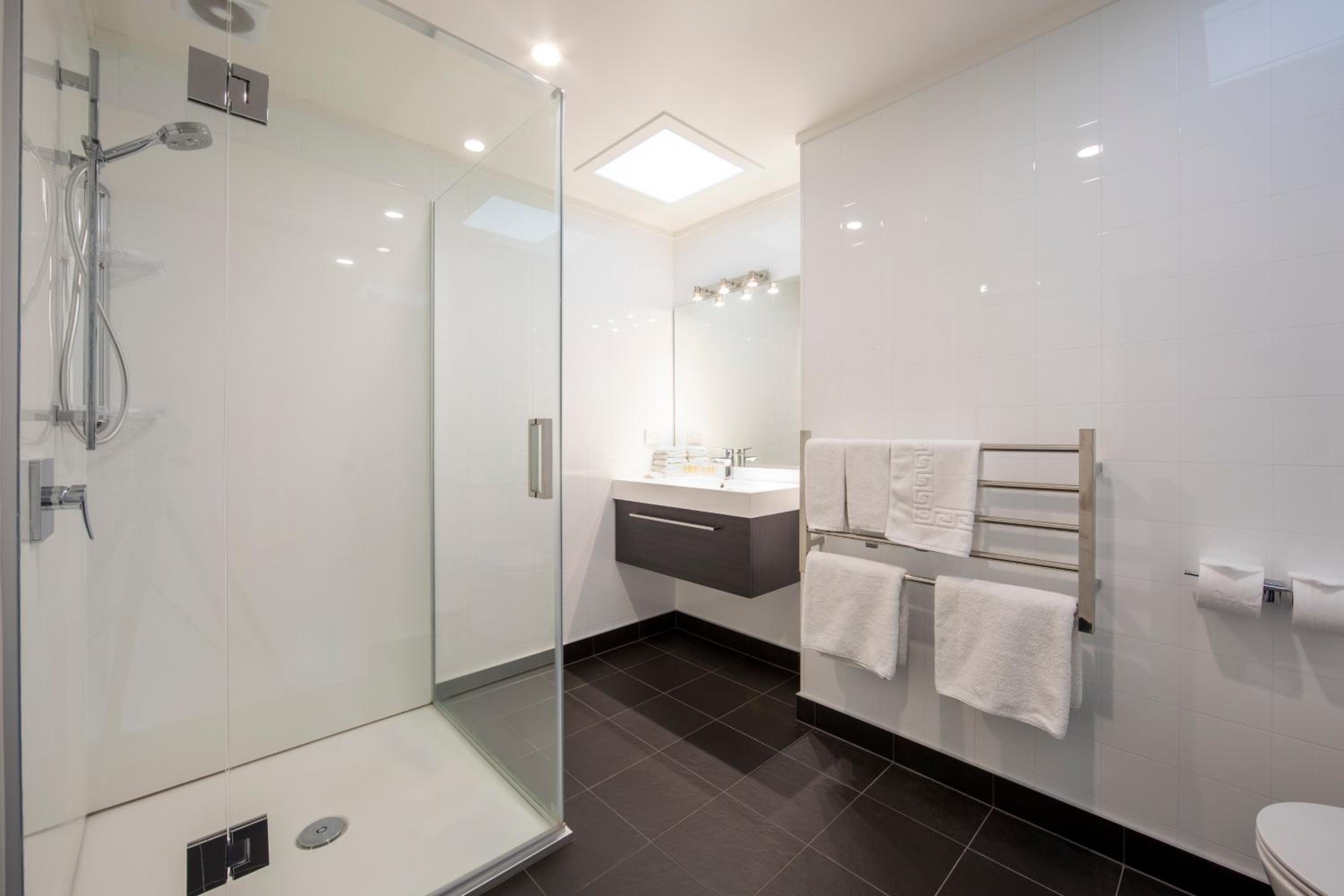 Two-Bedroom Apartment - Photo 4
