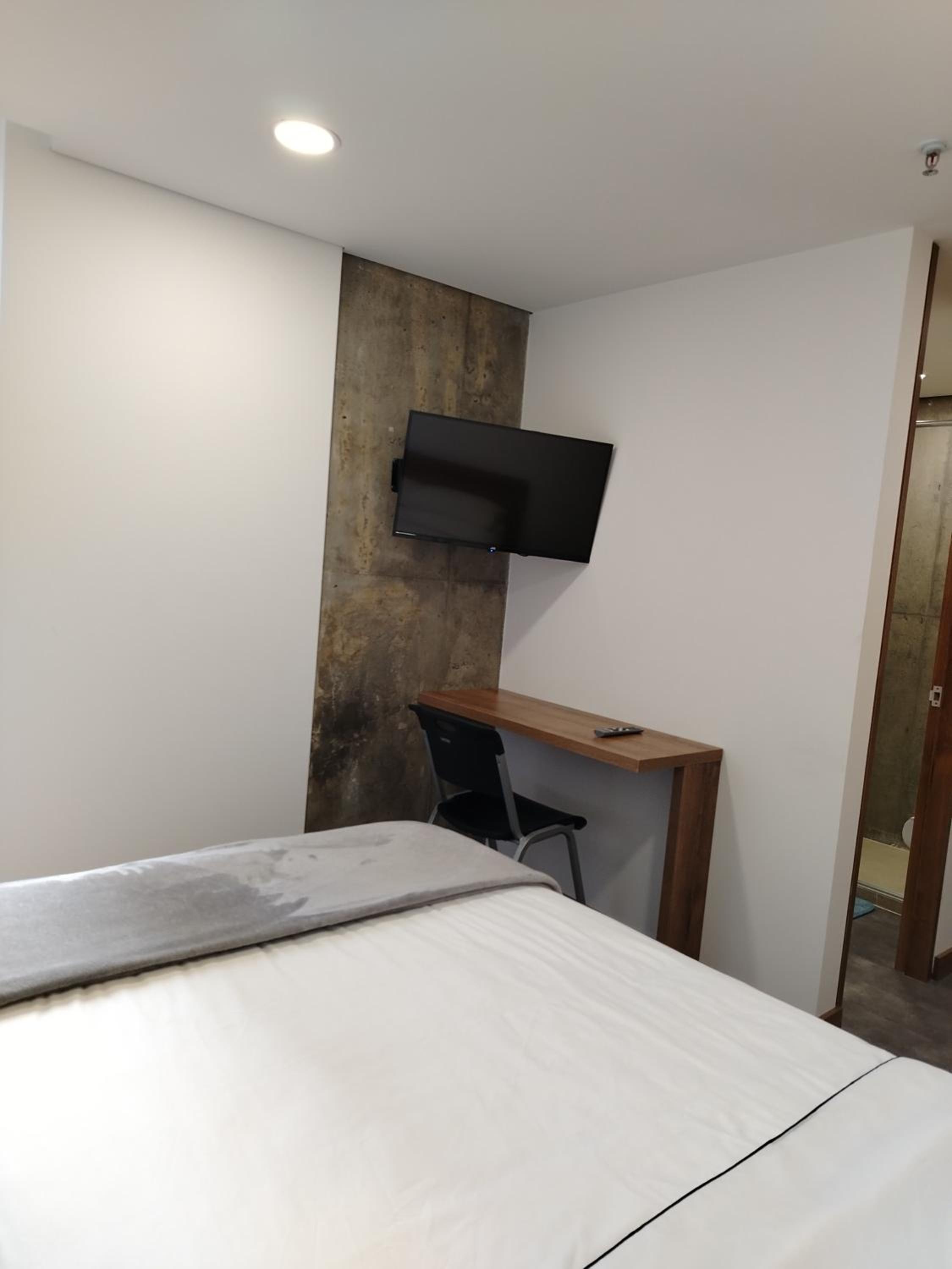 Budget Double Room photo 3