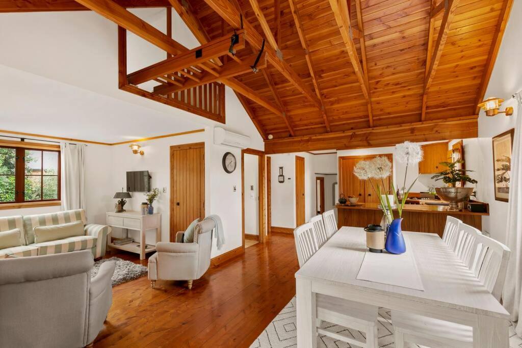 Two-Bedroom House photo 2