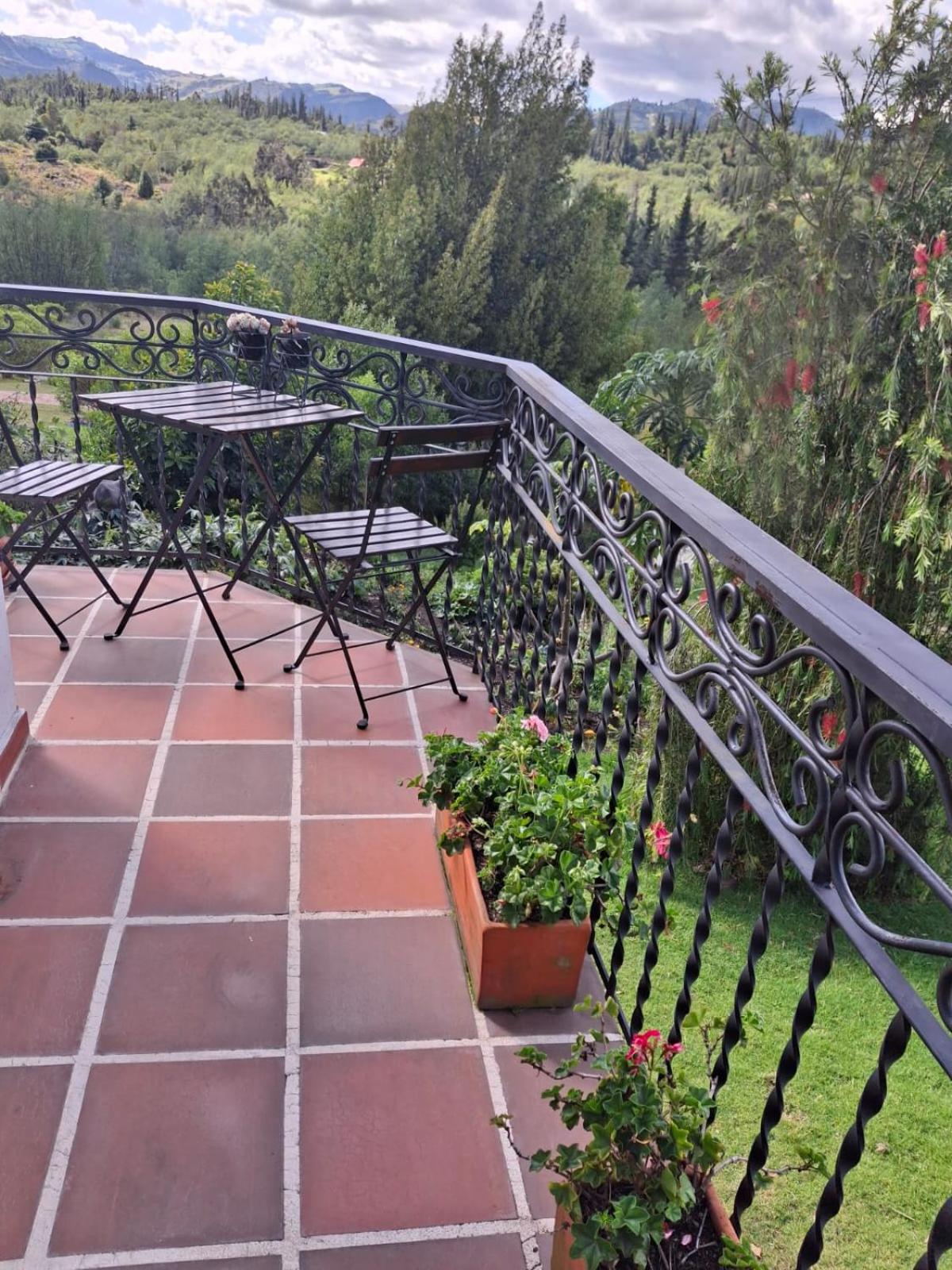 Deluxe Double Room with Balcony photo 2