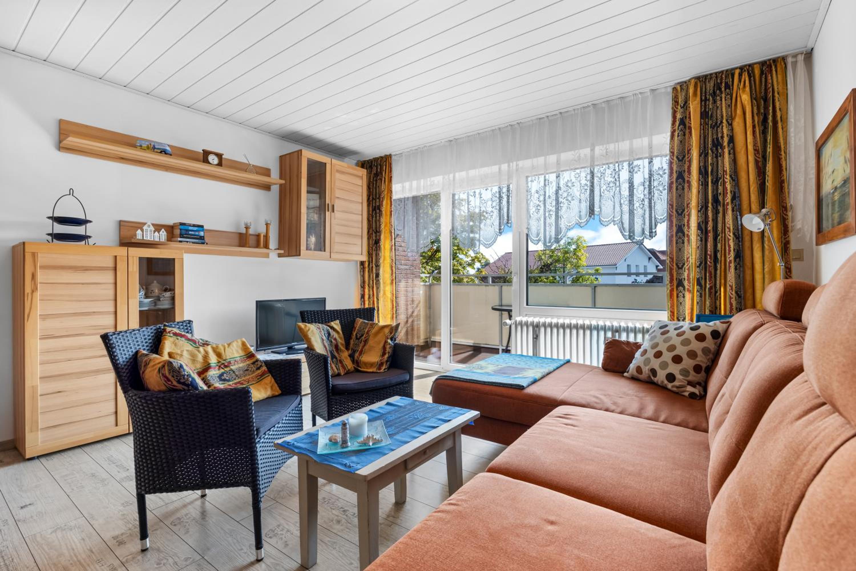 Apartment with Balcony photo 1