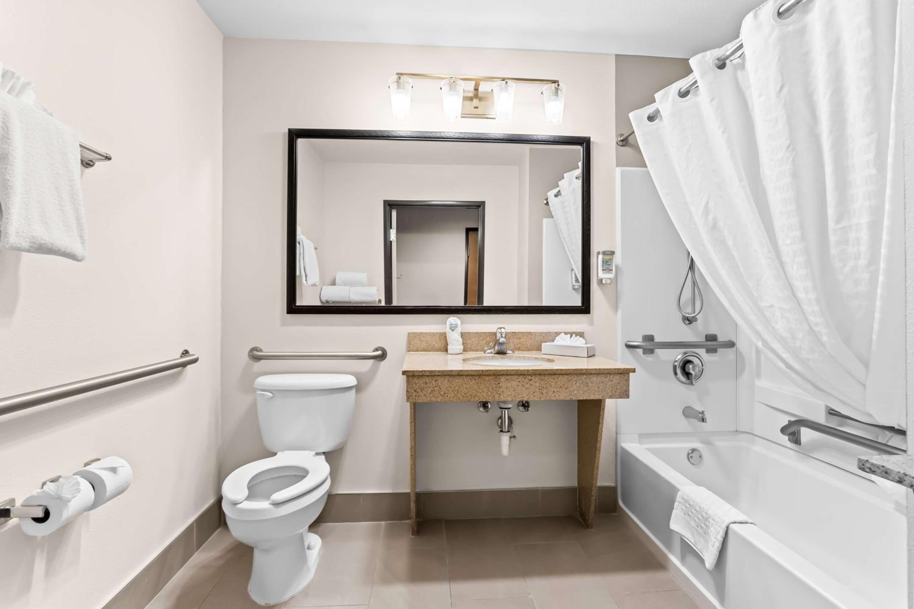 King Room with Bath Tub - Disability Access/Non-Smoking