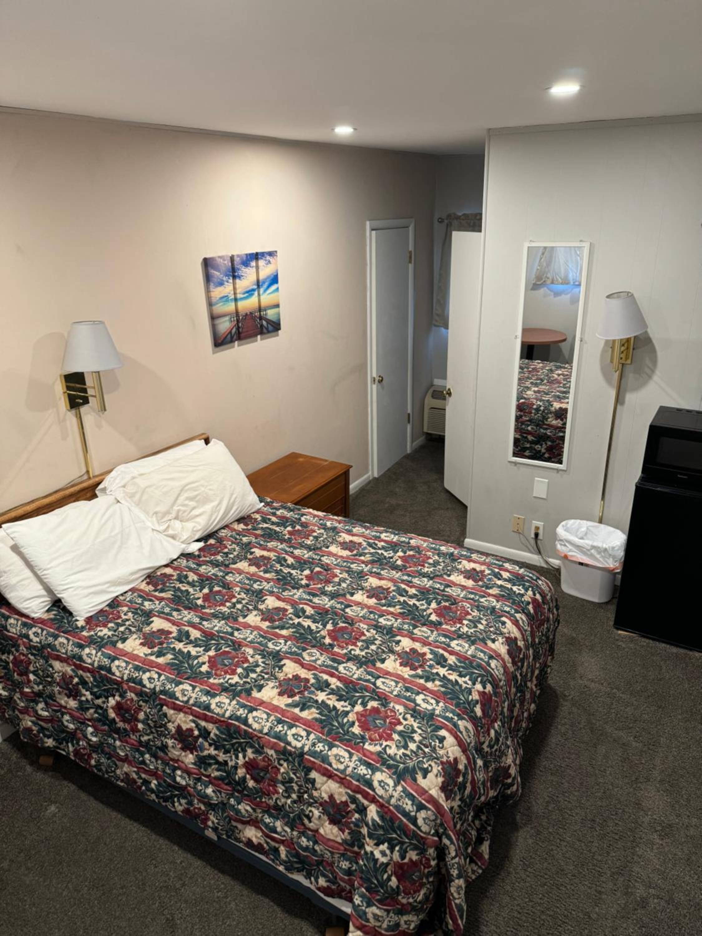 Standard Queen Room photo 1