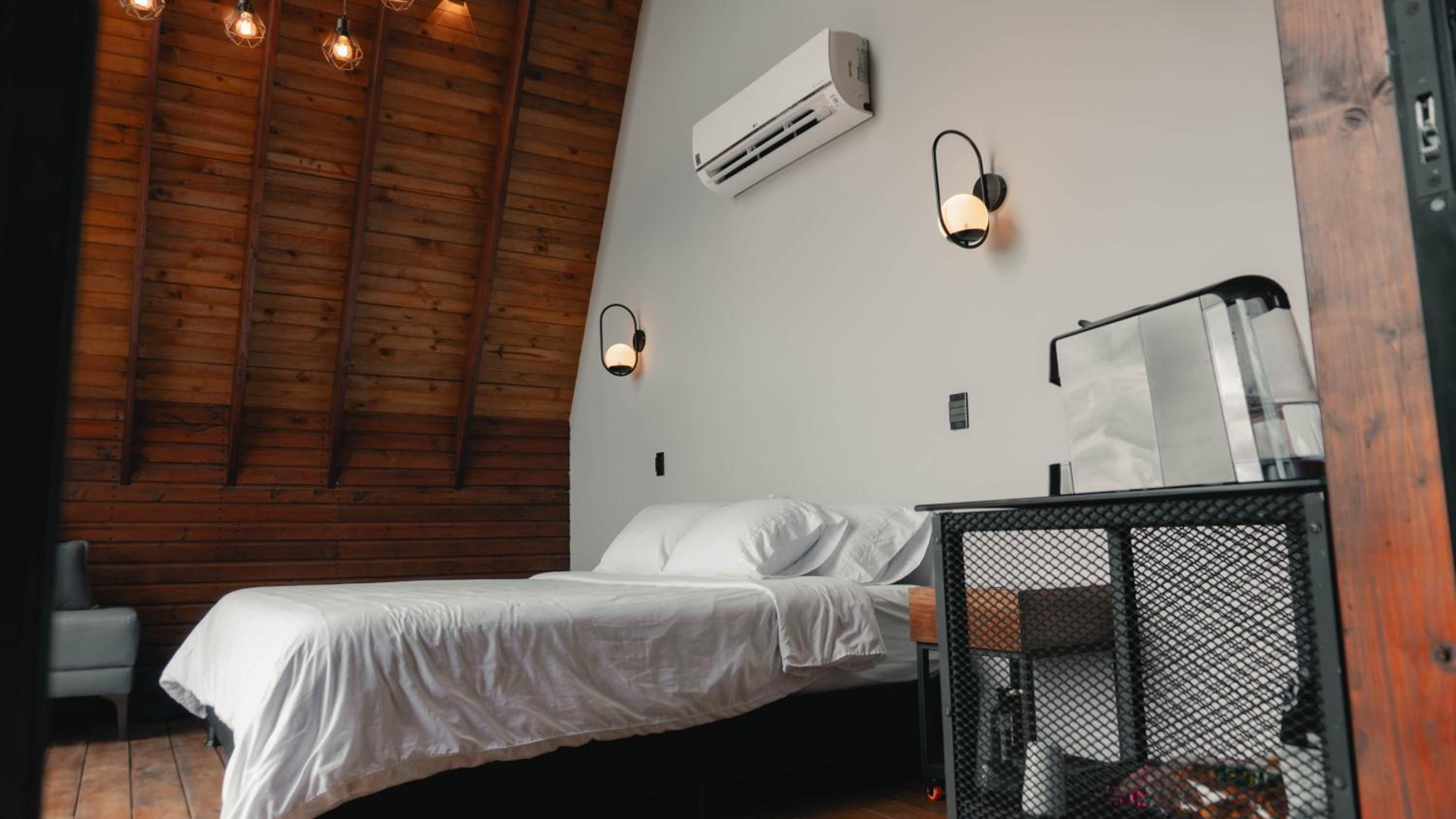Deluxe Suite with Spa Bath