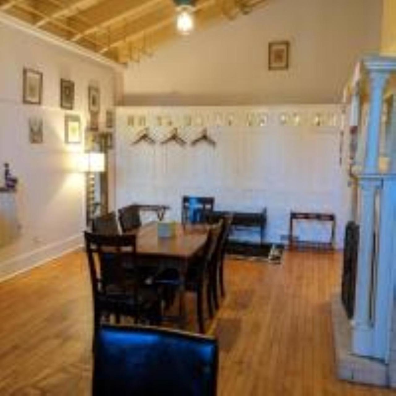 Deluxe Family Suite - Photo 3
