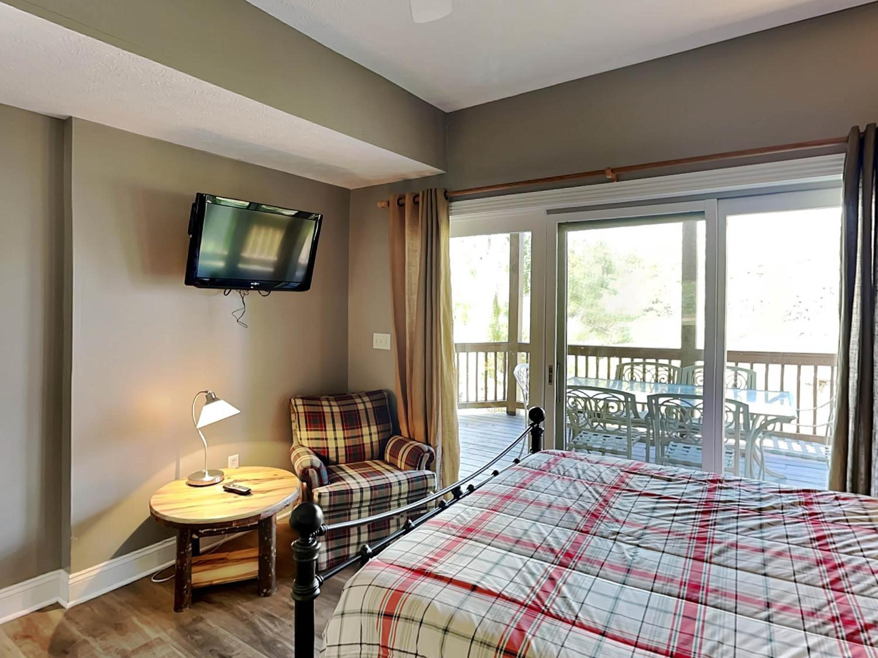 Seven-Bedroom House photo 2