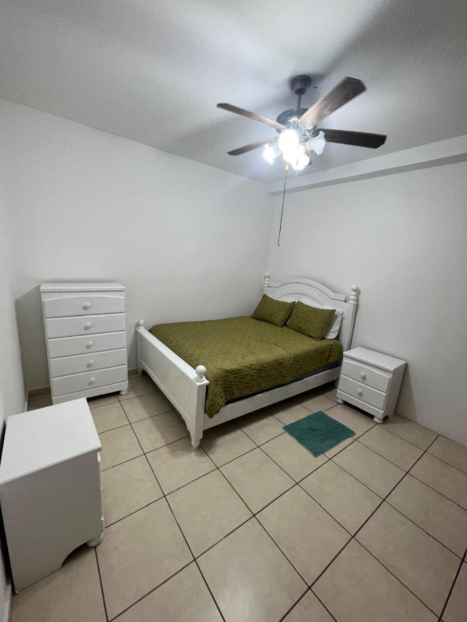 Three-Bedroom Apartment photo 3