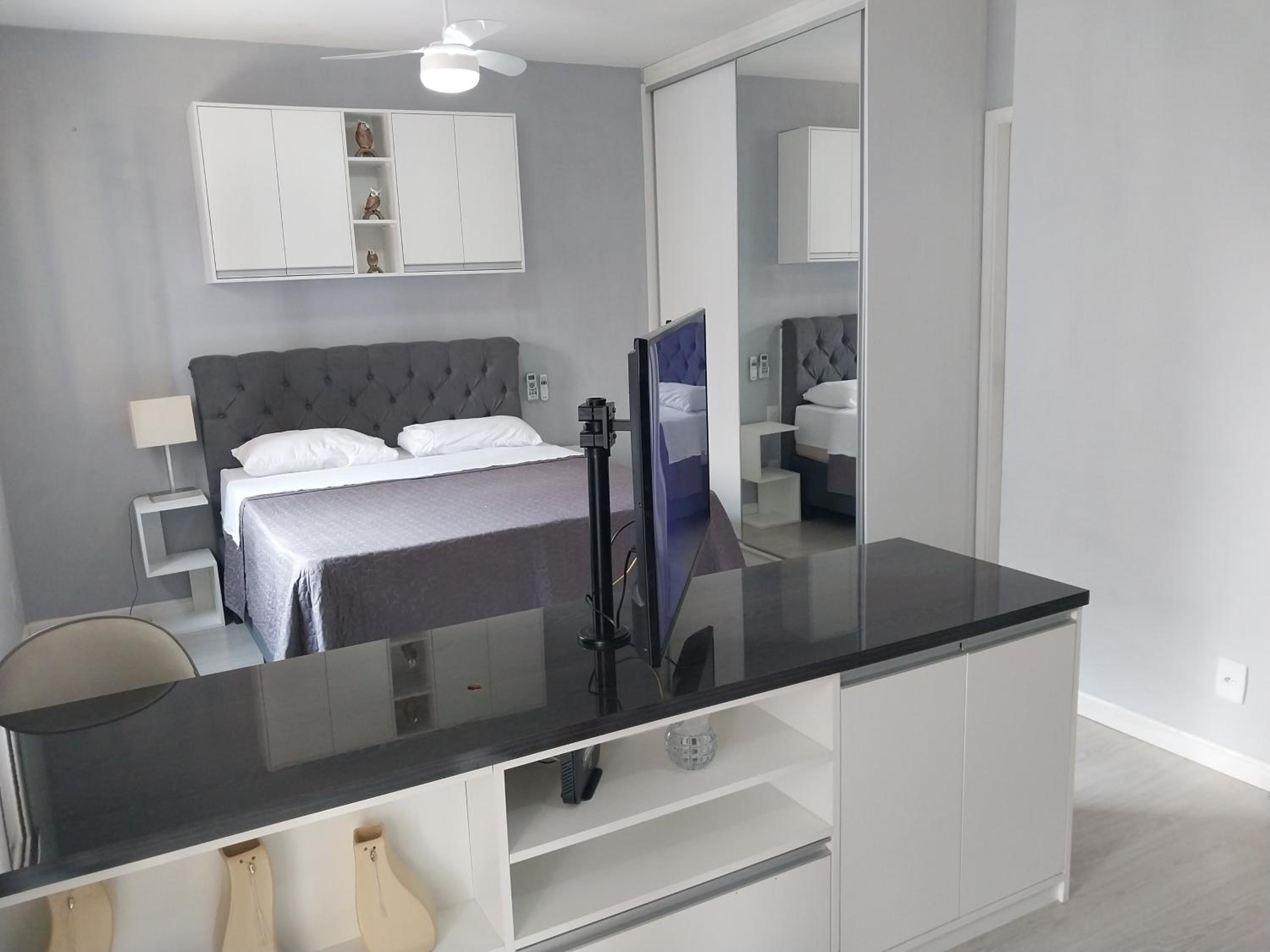 Studio Apartment - Photo 21