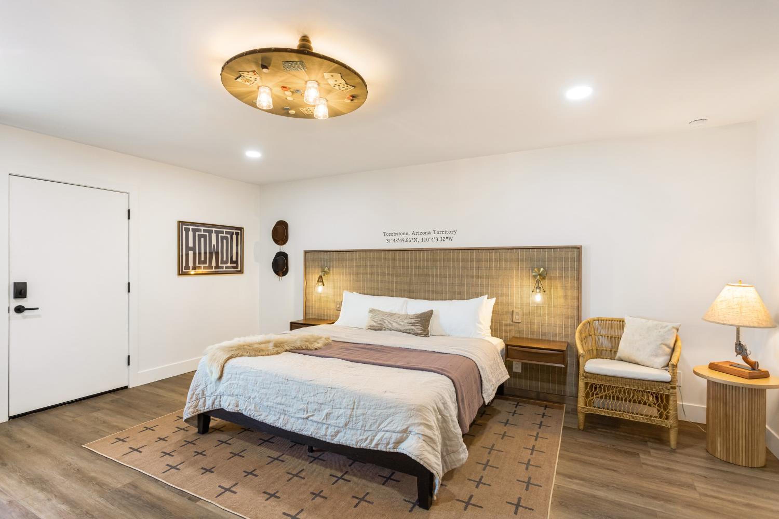 Standard King Room photo 3