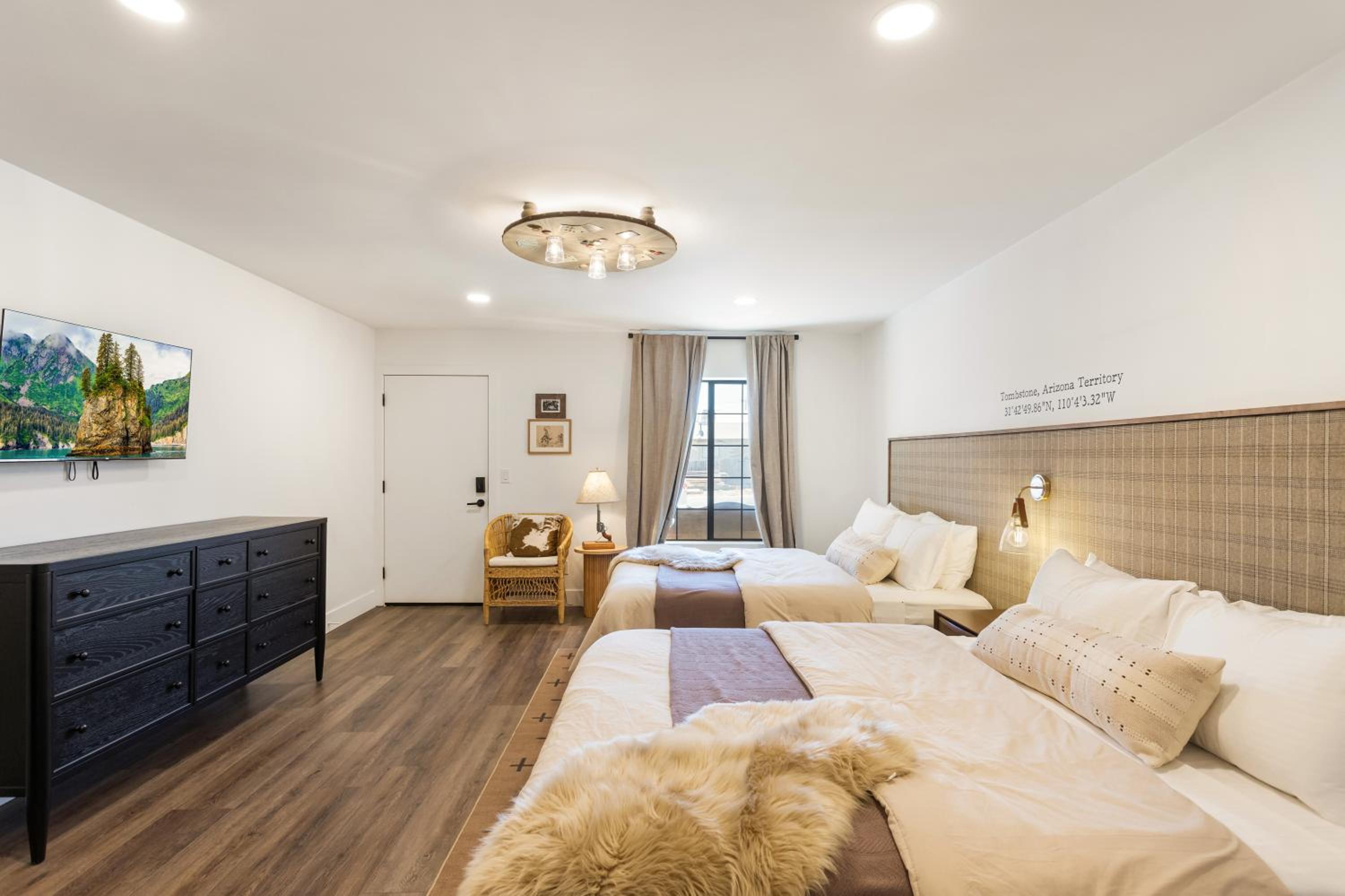 Deluxe Queen Room photo 3
