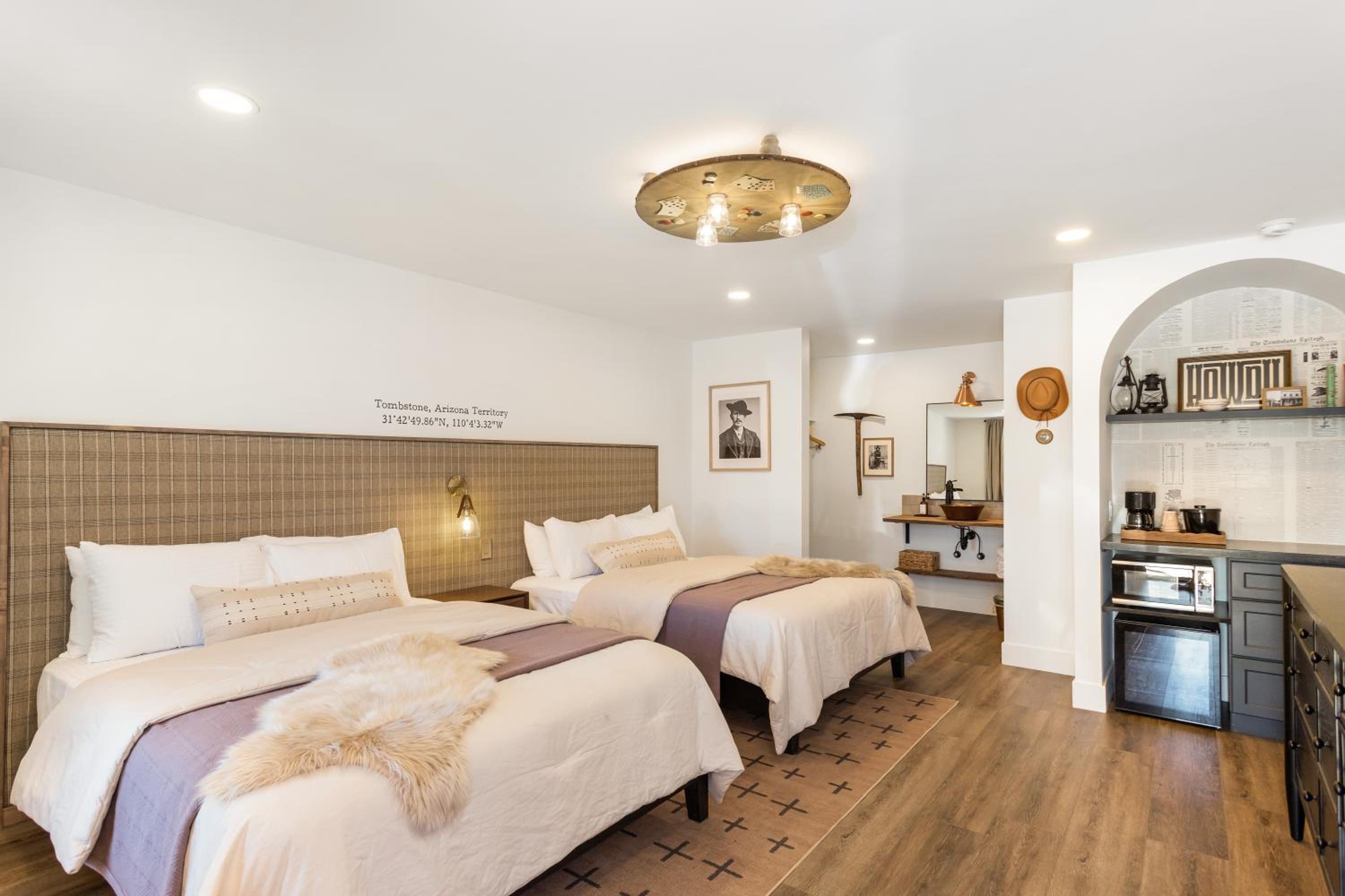 Deluxe Queen Room