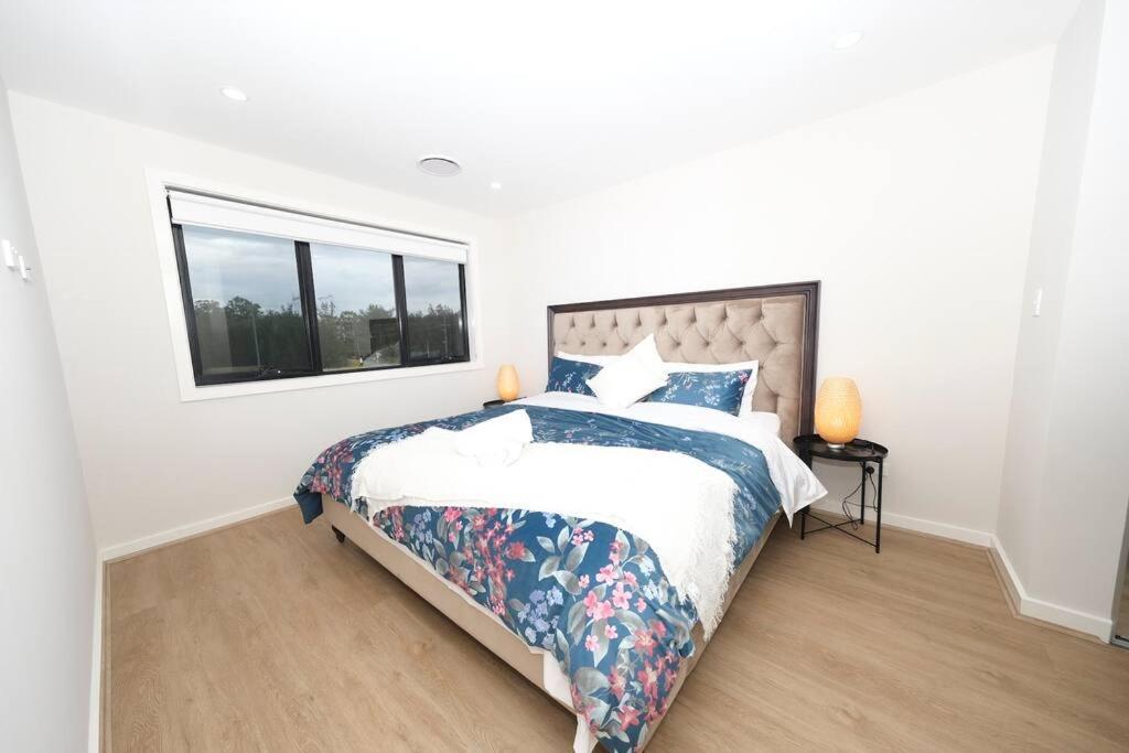 Four-Bedroom House photo 3