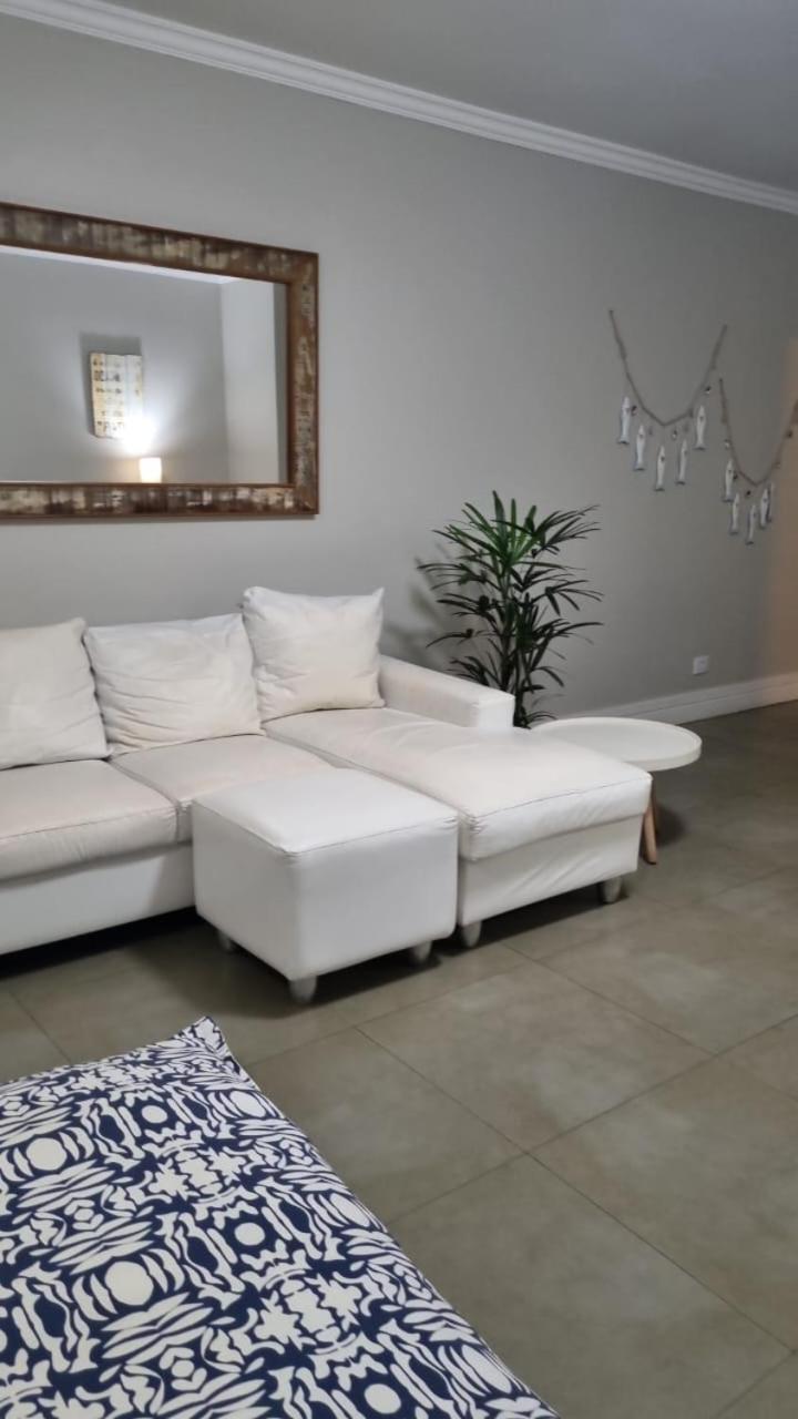 Three-Bedroom Apartment Suite photo 2