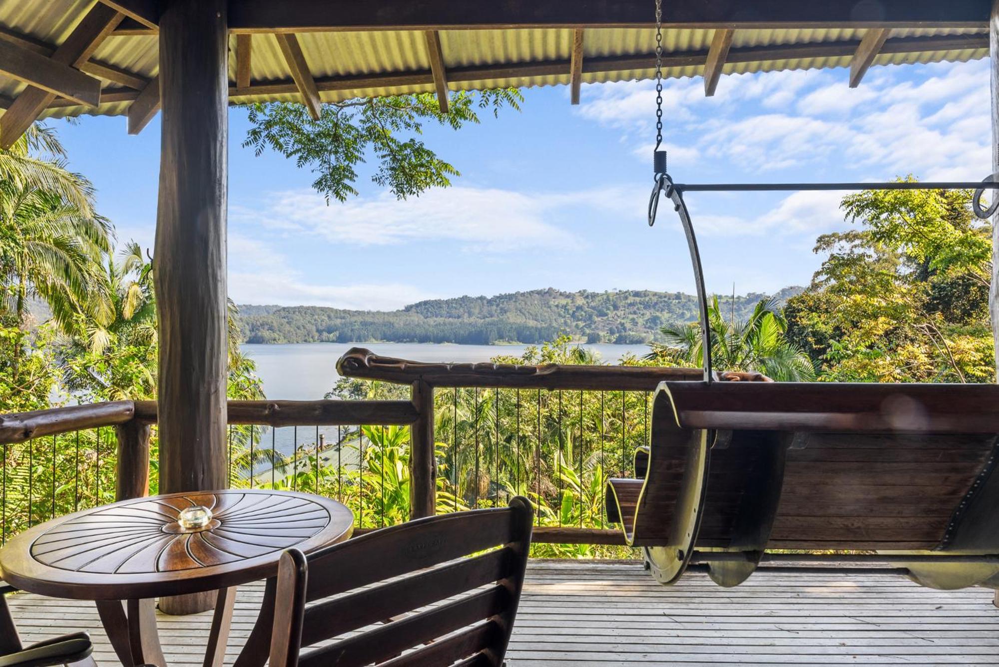 Penthouse Treehouse photo 3