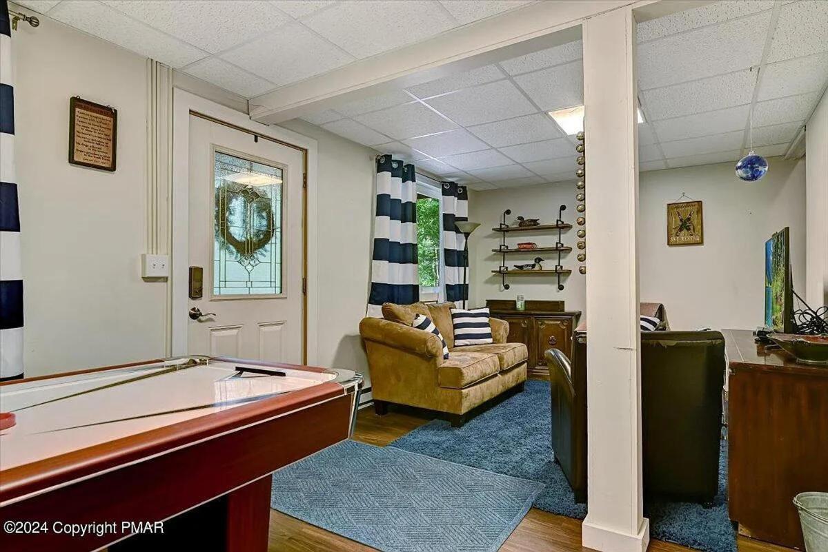 Four-Bedroom House photo 1