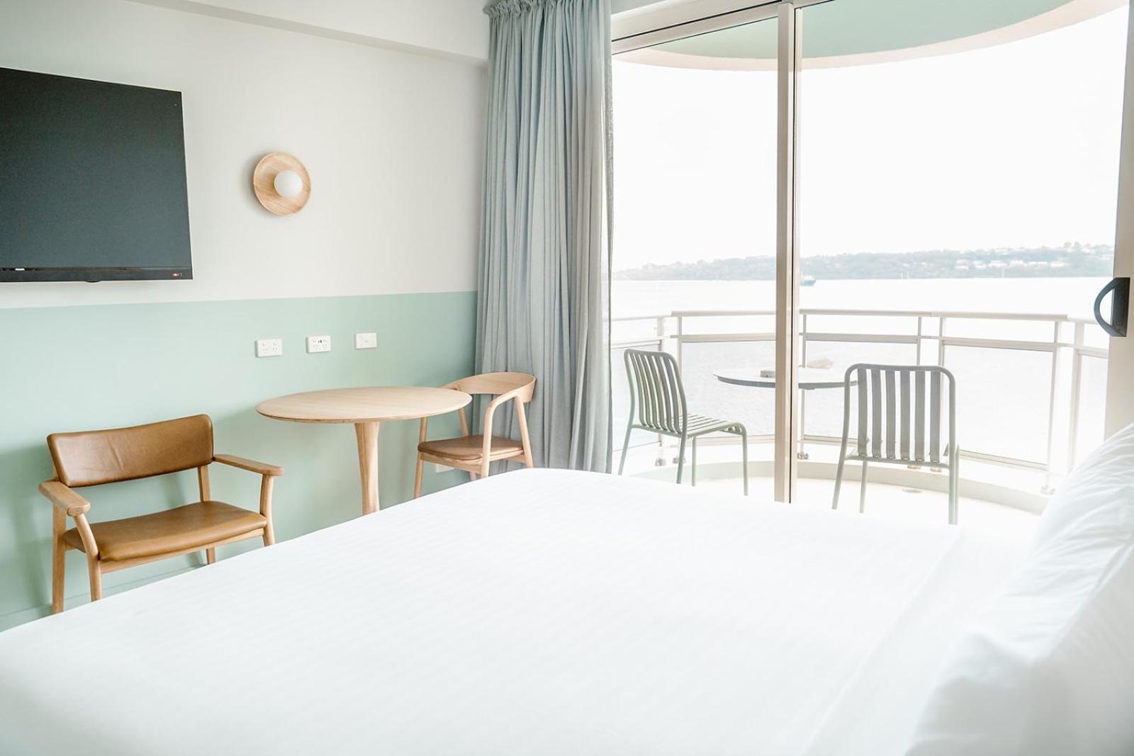 Deluxe Harbor View Room - Photo 3