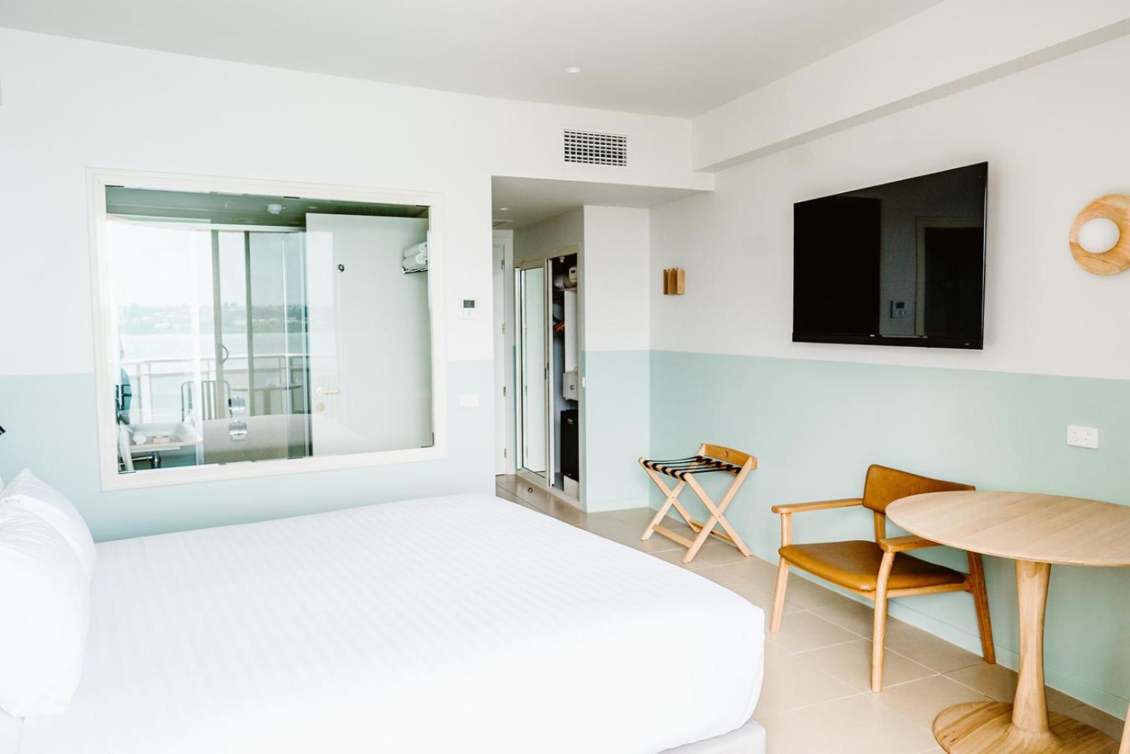 Harbor View Room - Photo 4