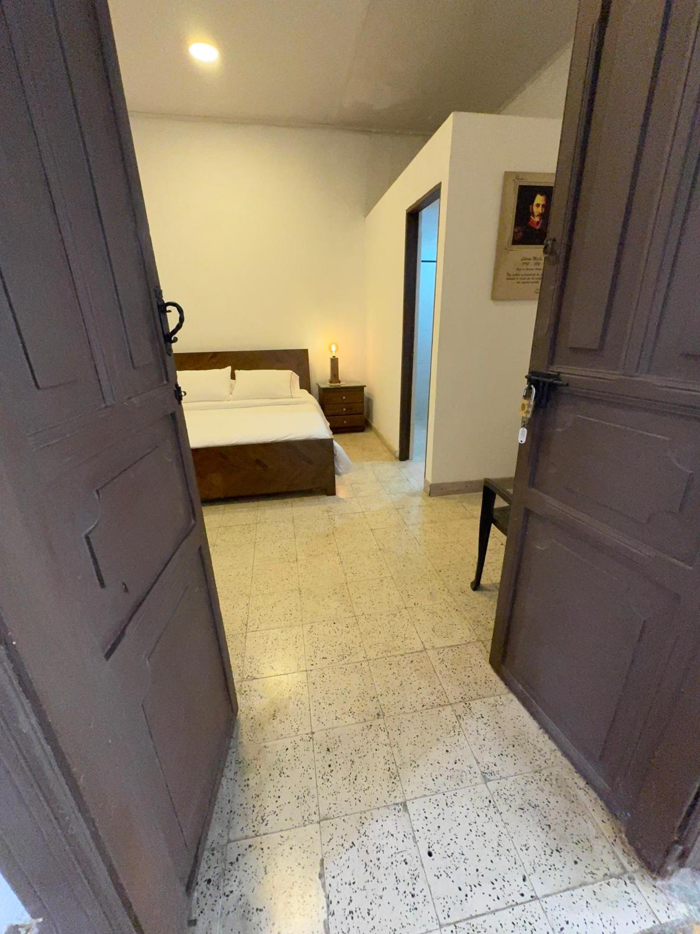 Standard Single Room with Shared Bathroom photo 1