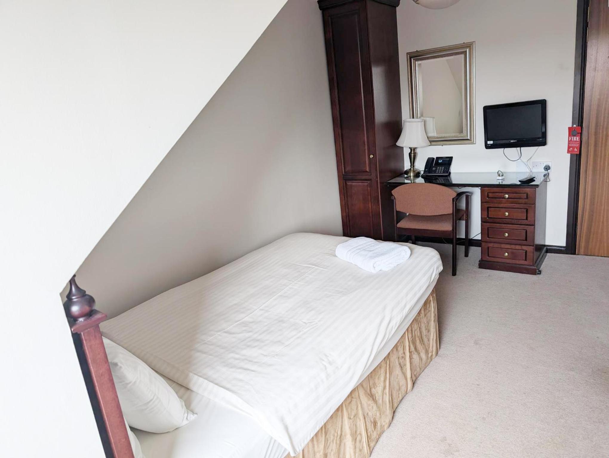 Standard Single Room photo 3