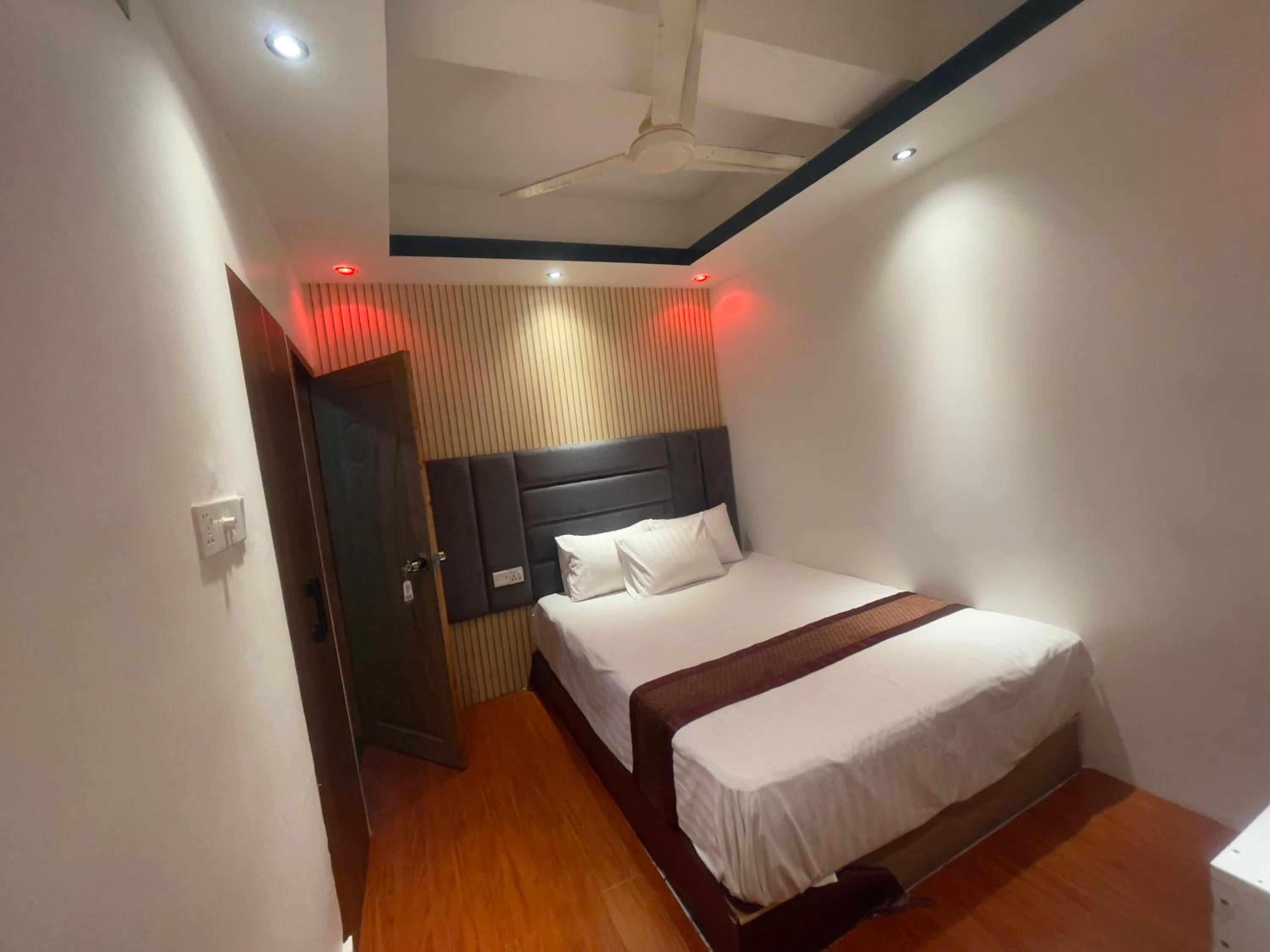Deluxe Queen Room photo 1