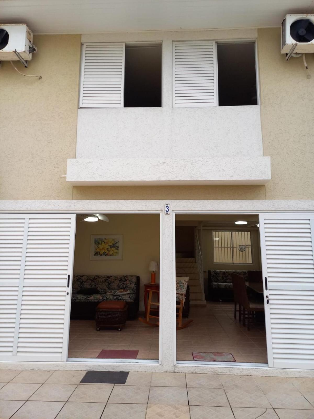 Three-Bedroom House photo 2