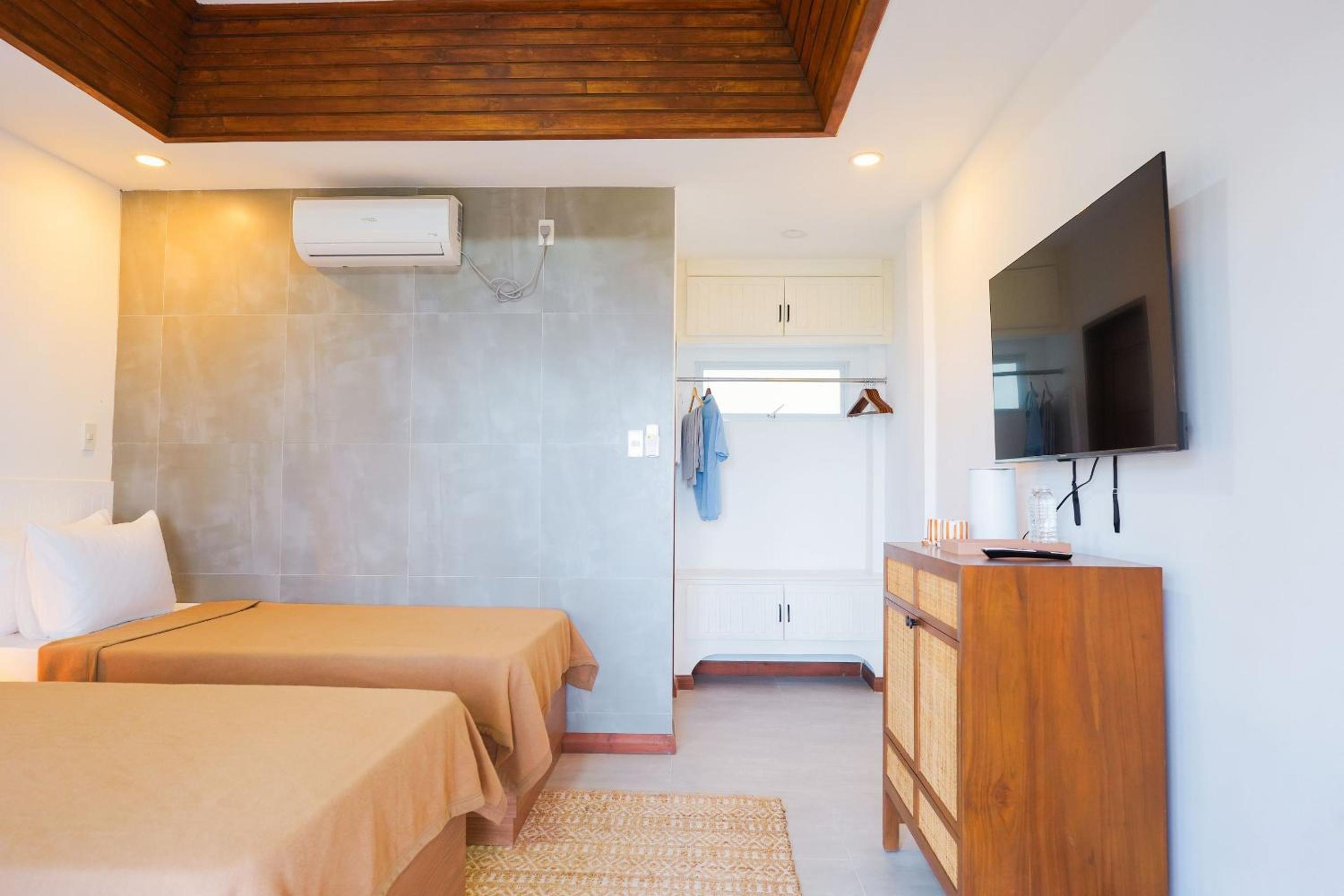 Standard Twin Room - Photo 2