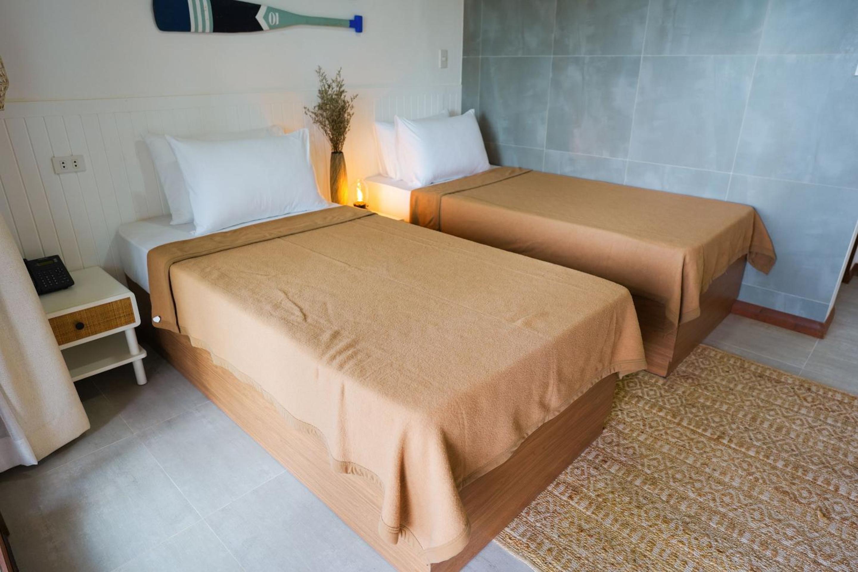 Standard Twin Room - Photo 1