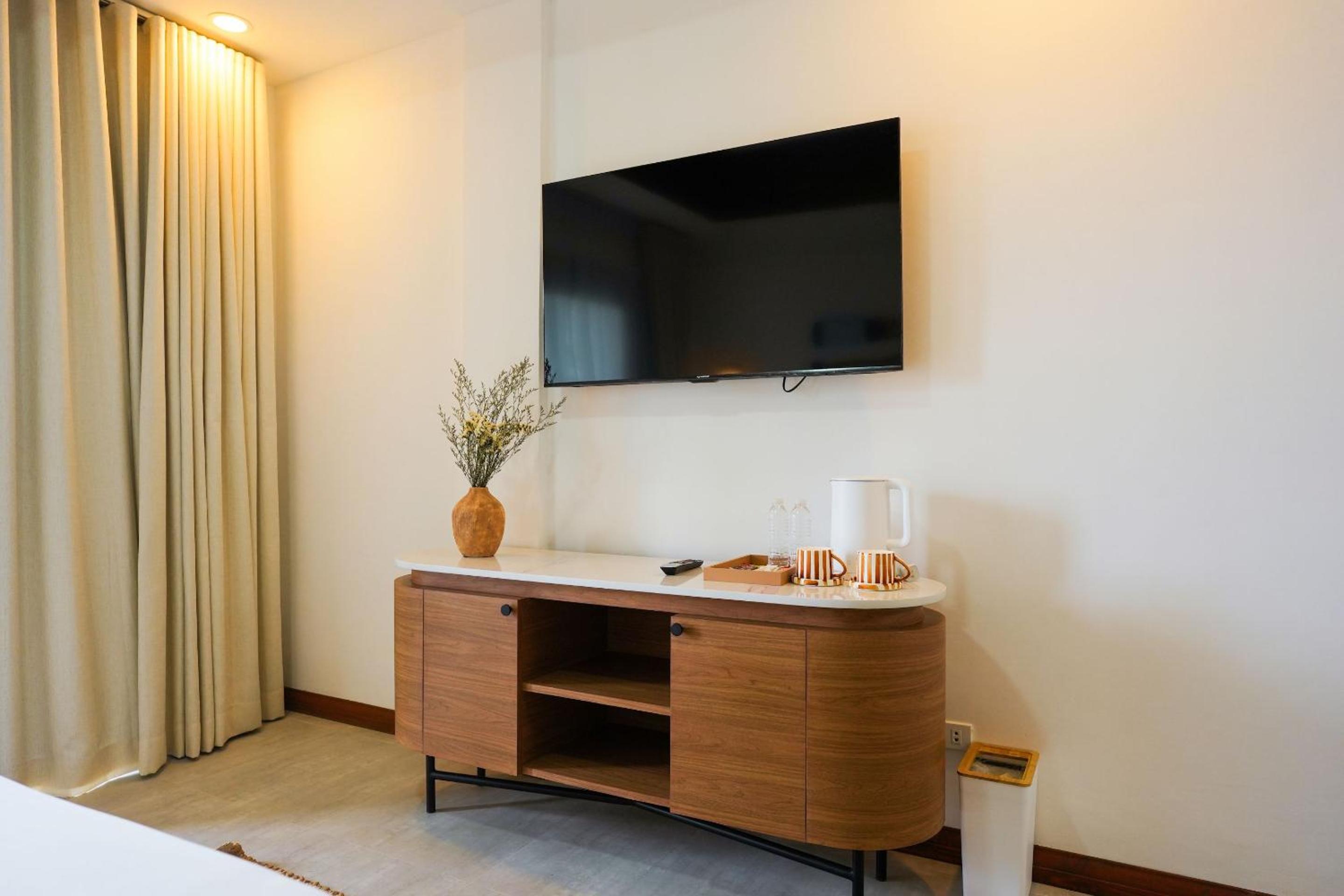 Standard Queen Room - Photo 4