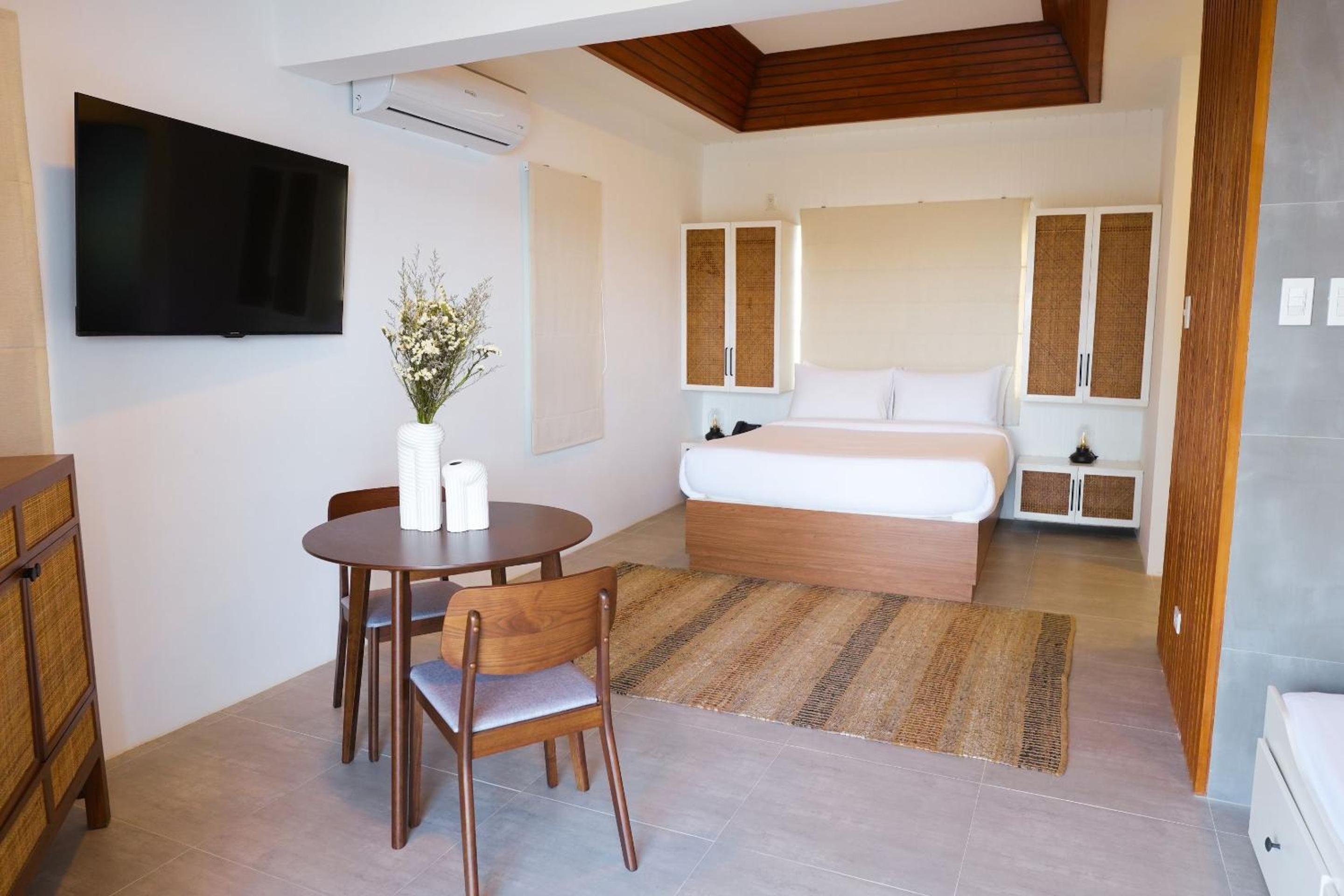 Standard Family Room - Photo 1
