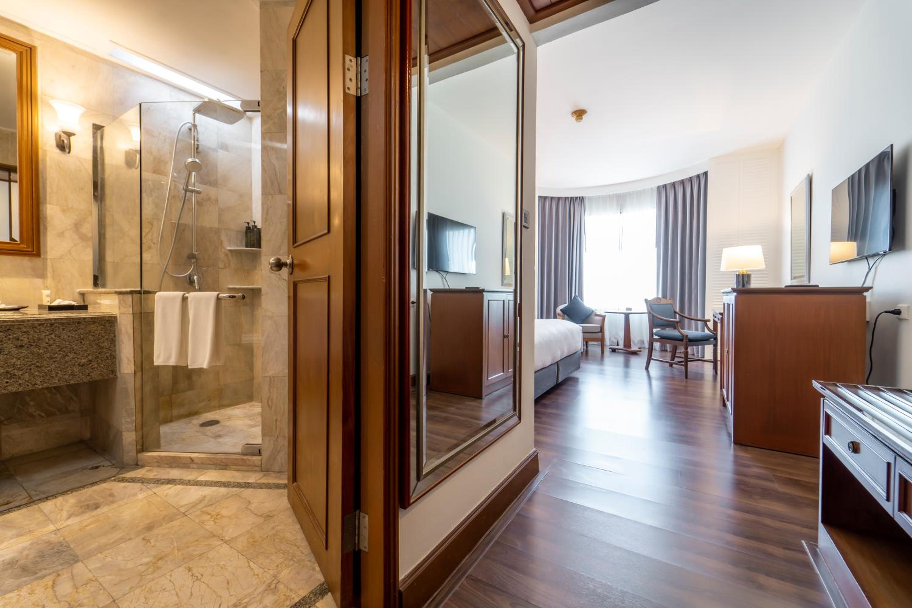 Sky View Premier Room photo 2