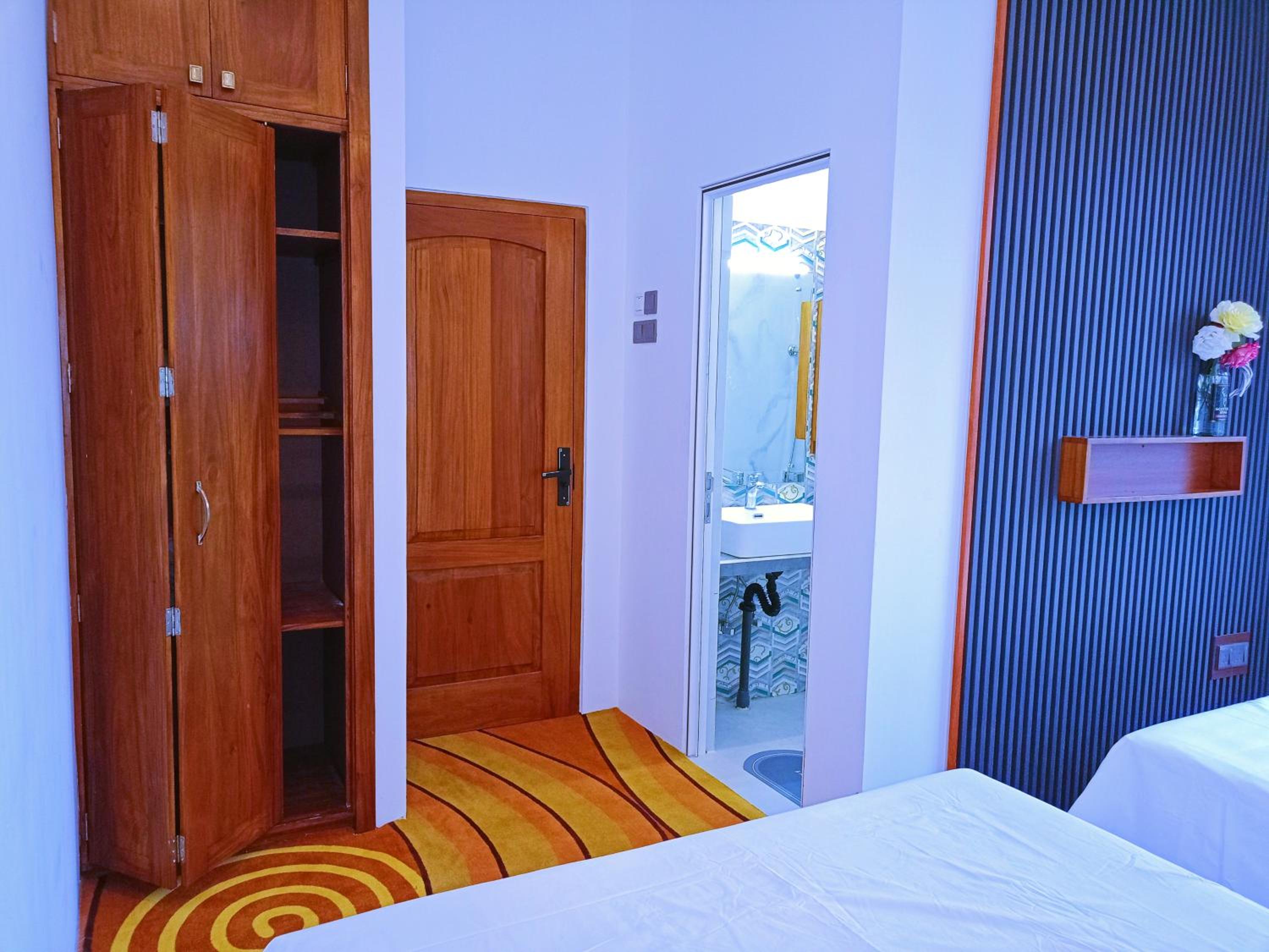 Deluxe Family Room