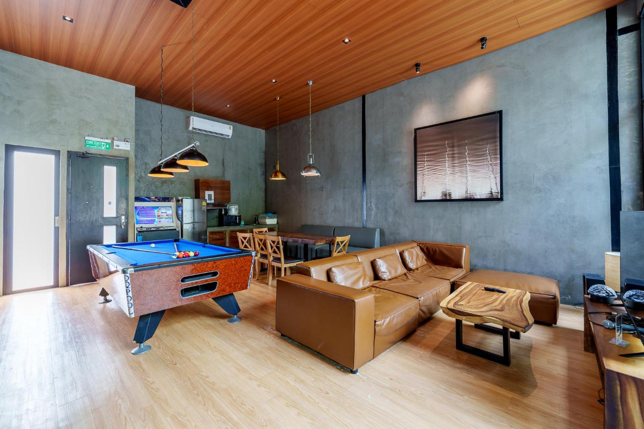 Family 7 Bedroom with Private Pool - Photo 20