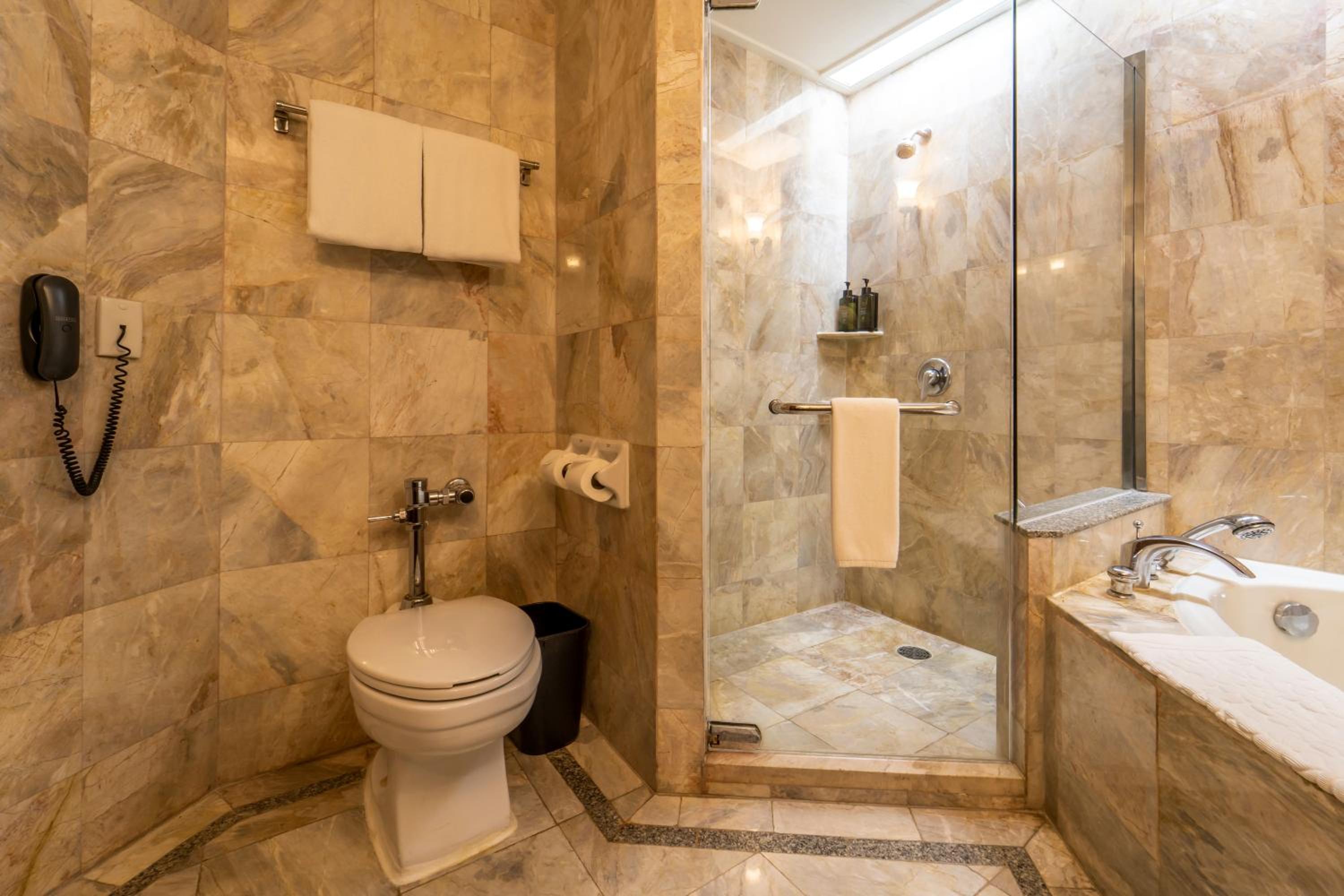 Family Suite photo 2