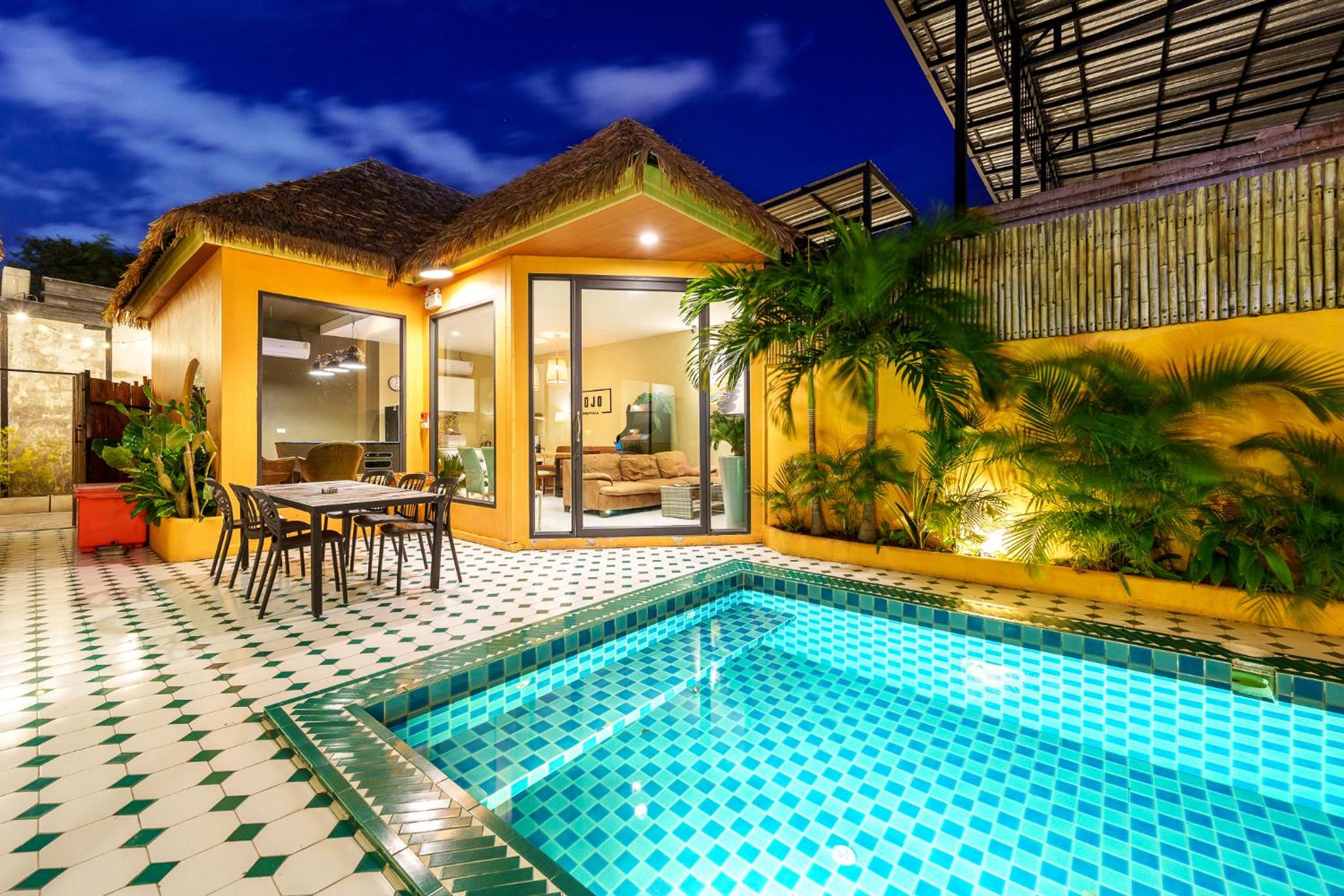 Four-Bedroom Villa with Private Pool - Photo 35