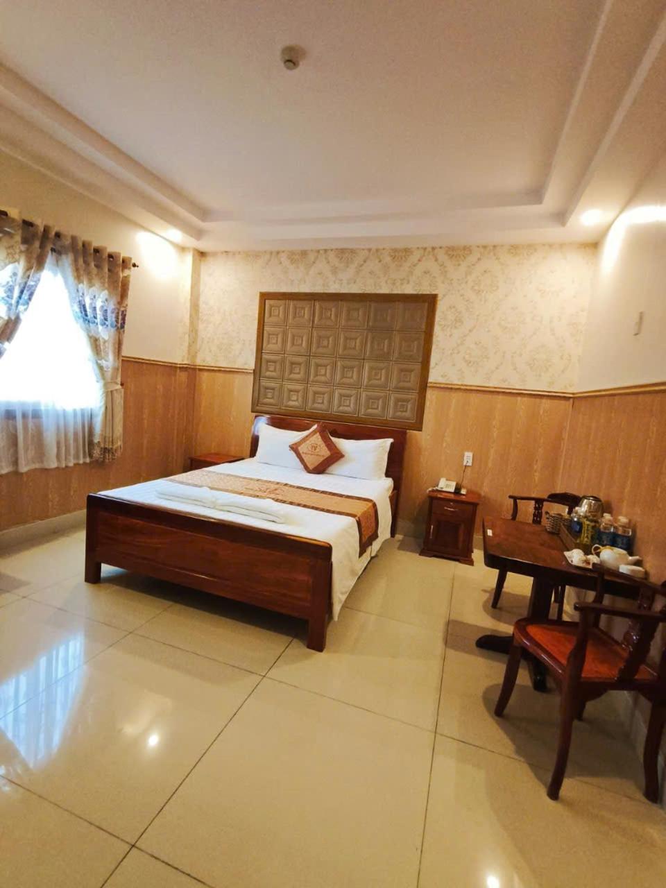 Large Double Room photo 3