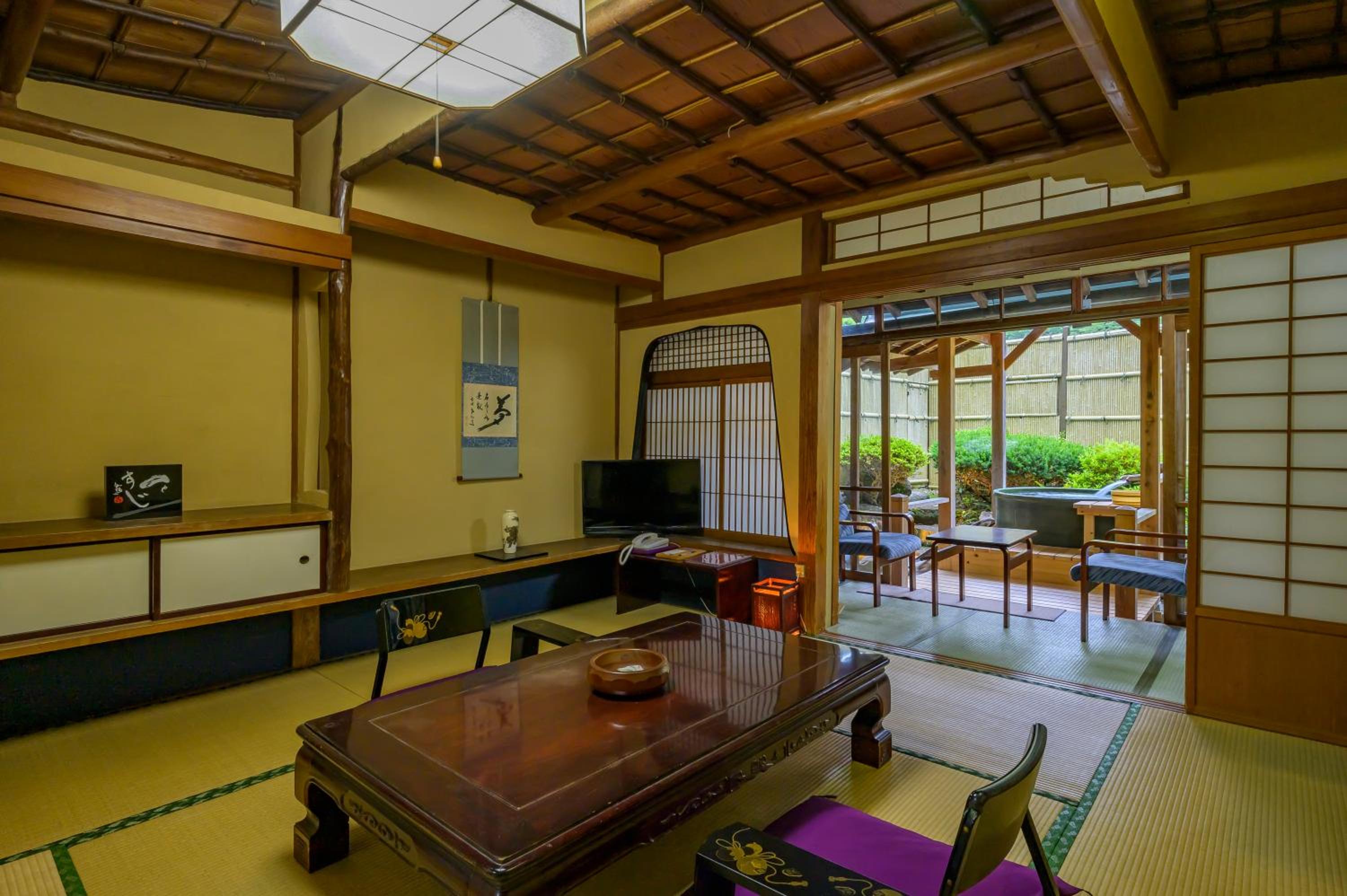 Japanese-Style Room With Open-Air Bath photo 1