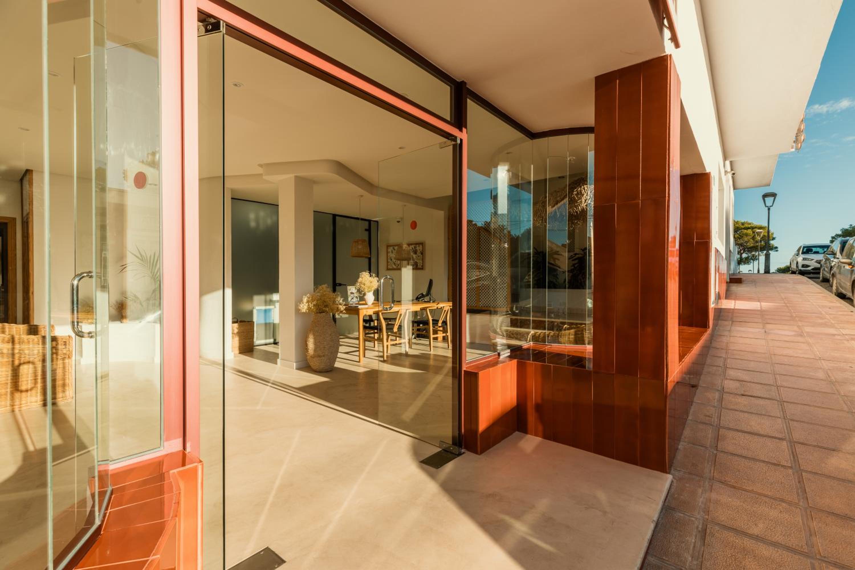 One-Bedroom Apartment - Photo 4