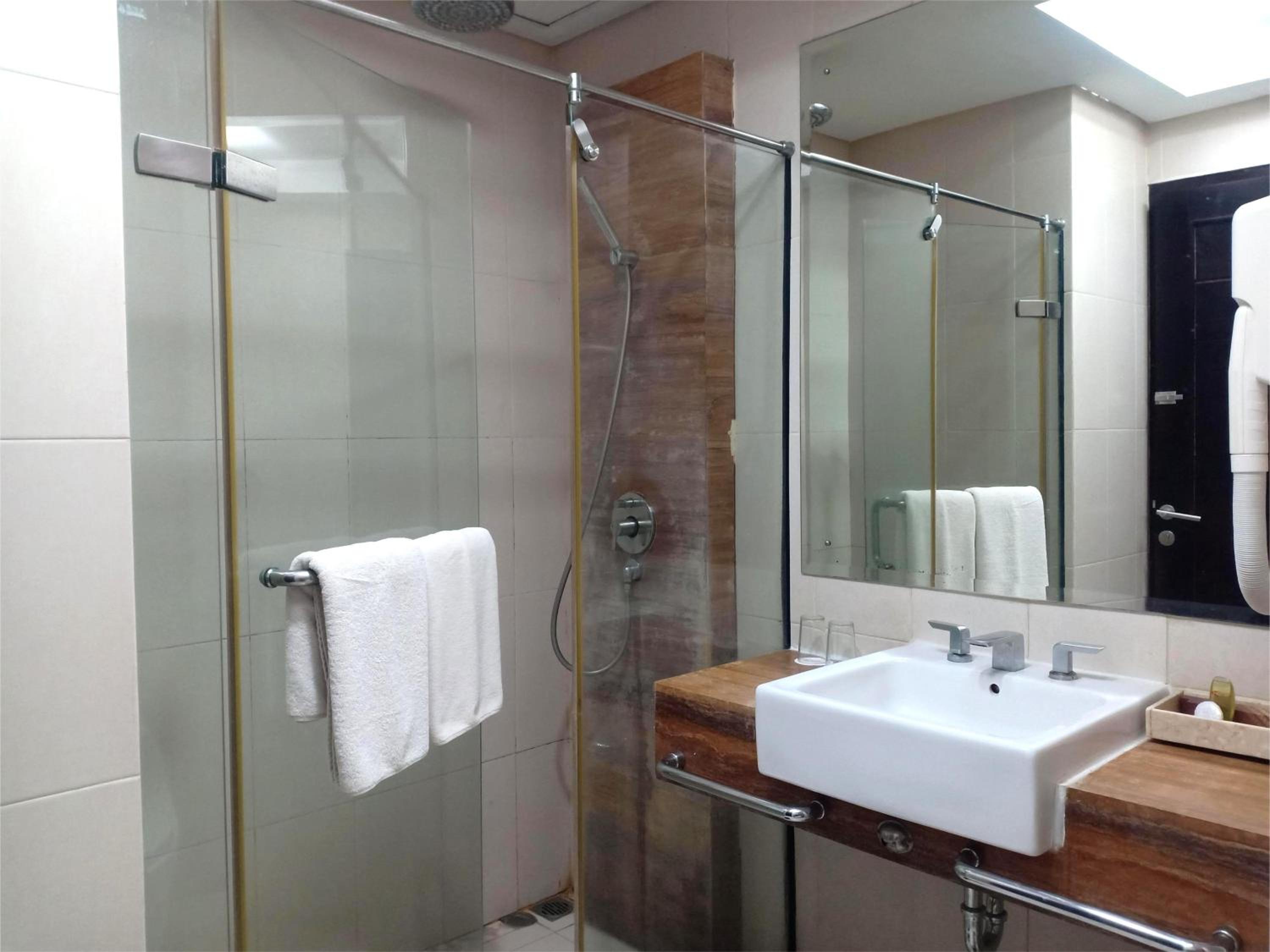 Deluxe Twin Room - Photo 2