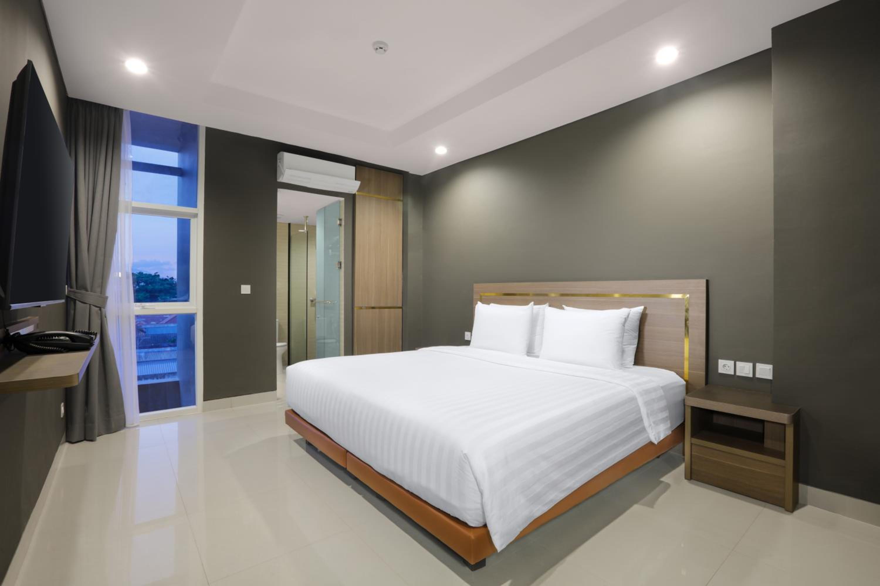 Deluxe Double Room - Photo 1