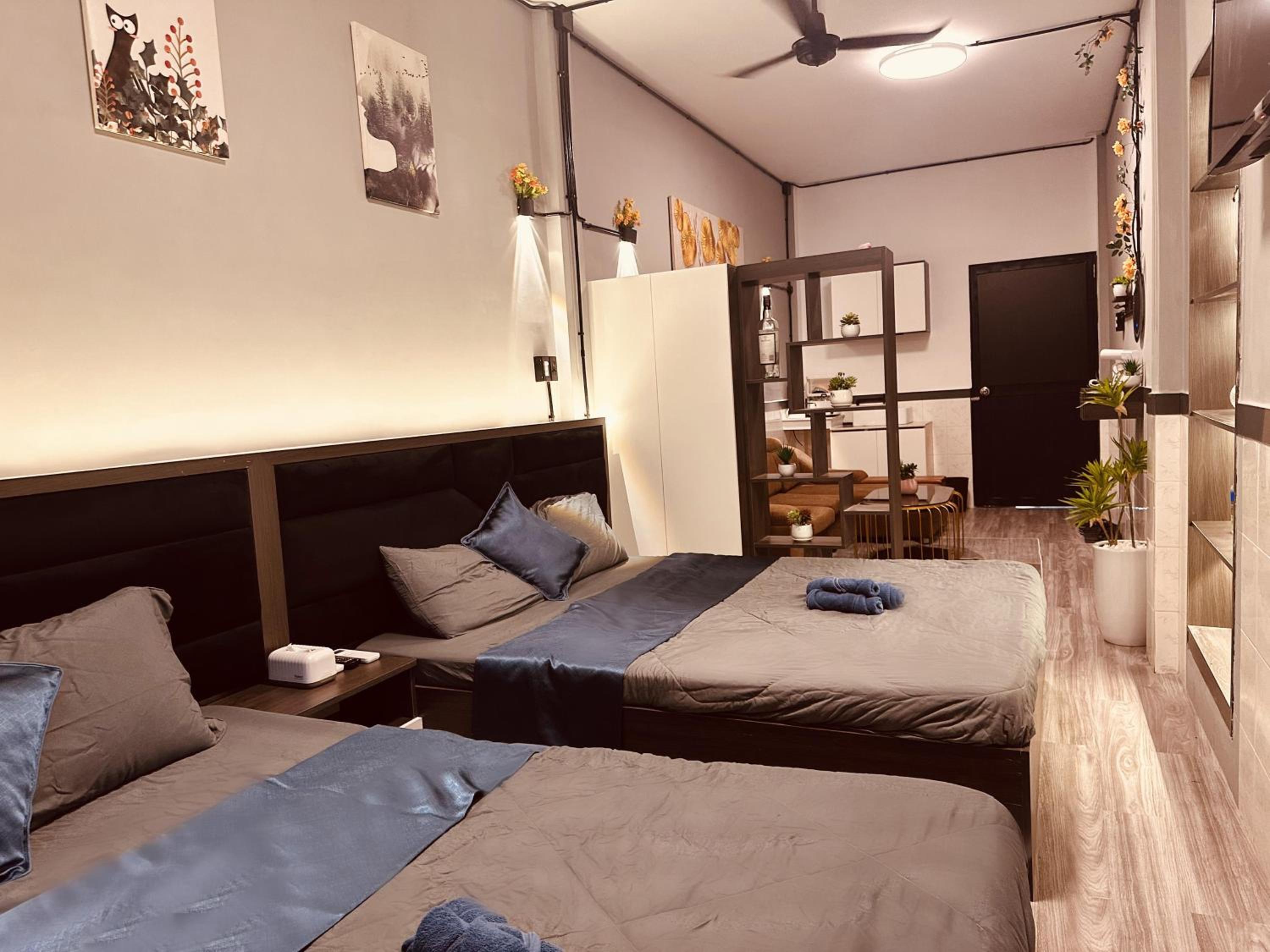Family Room photo 2