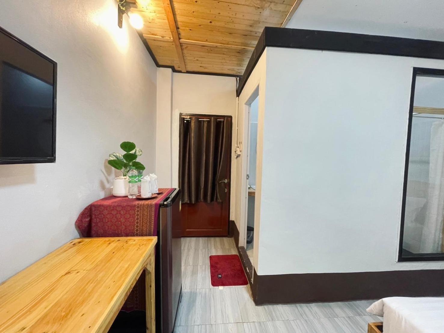 Family Room - Photo 9