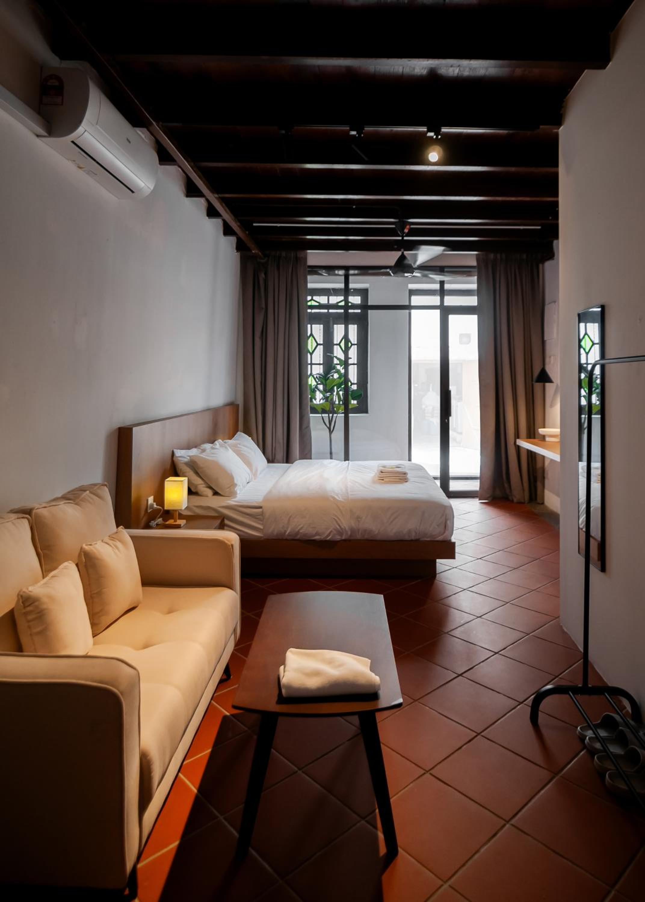 King Room with Balcony photo 1