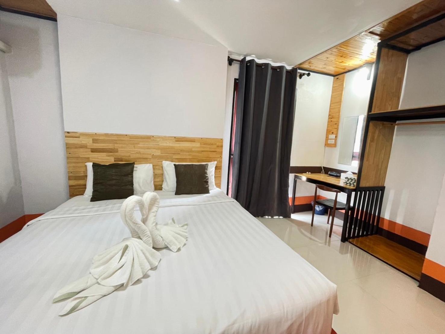 Standard Double Room - Photo 6