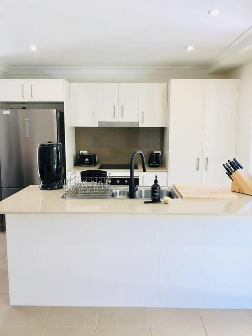 Three-Bedroom House photo 2