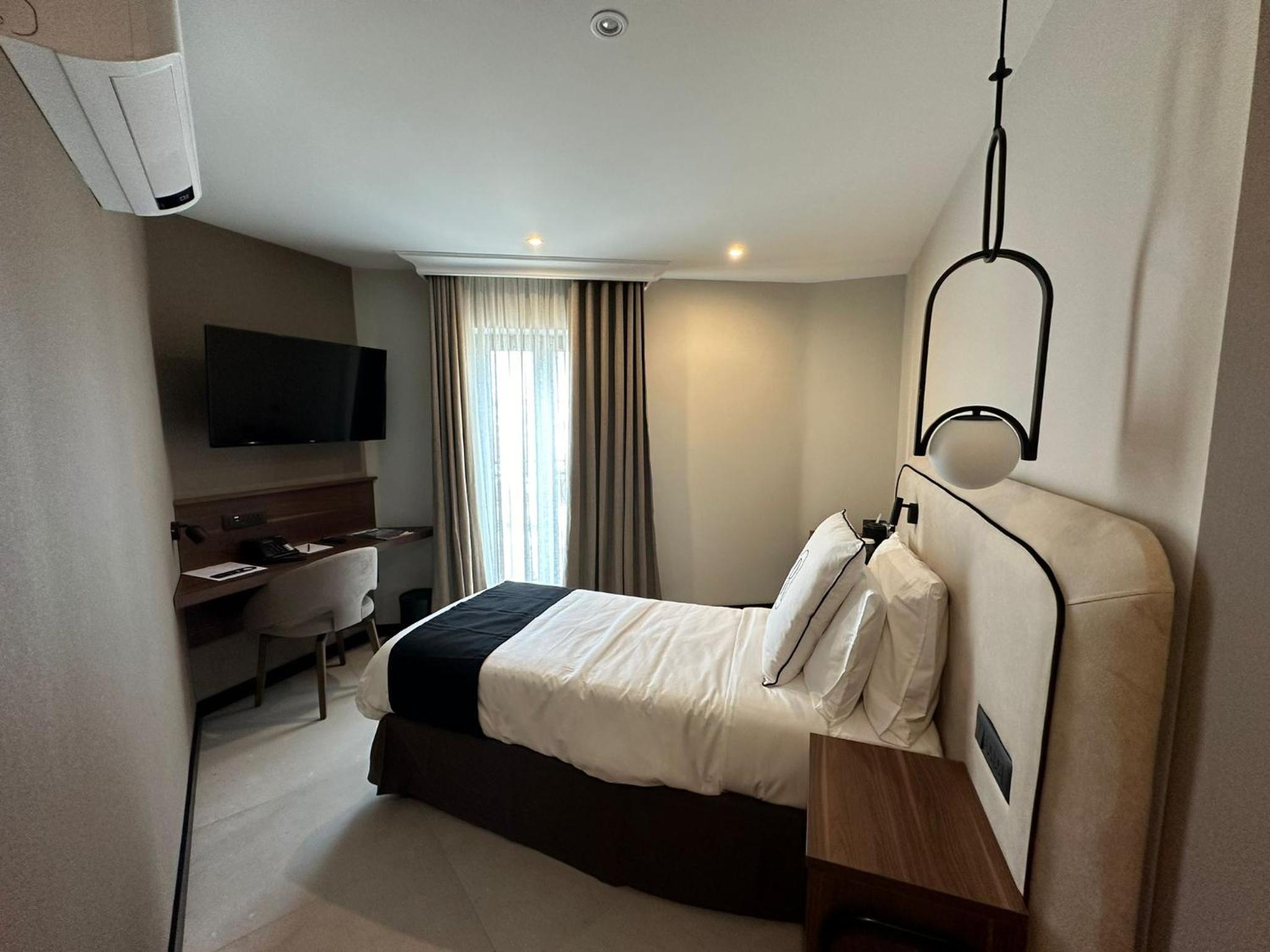 Standard Single with Balcony