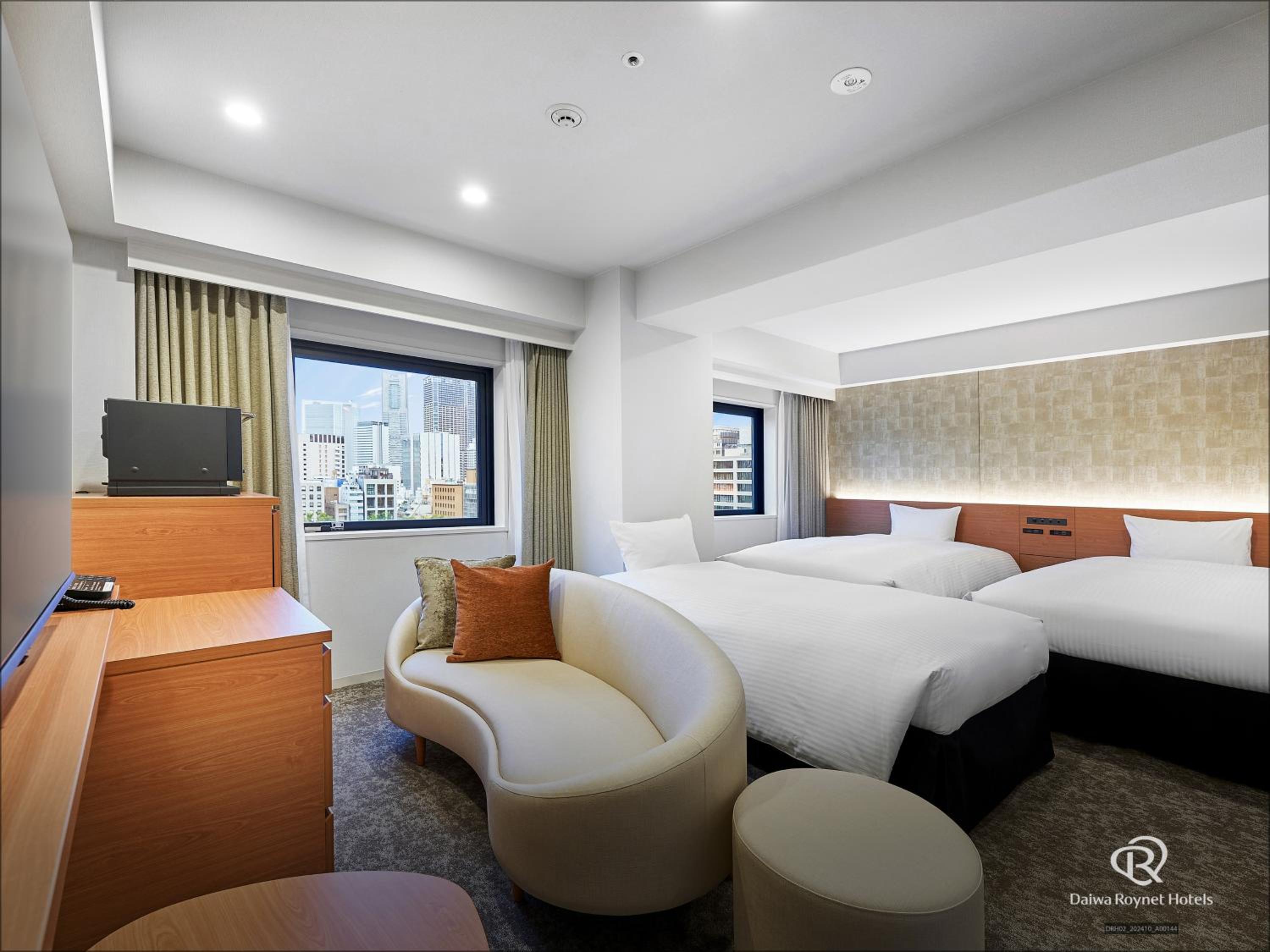 Deluxe Twin Room - Non-Smoking (2 adults) - Photo 2