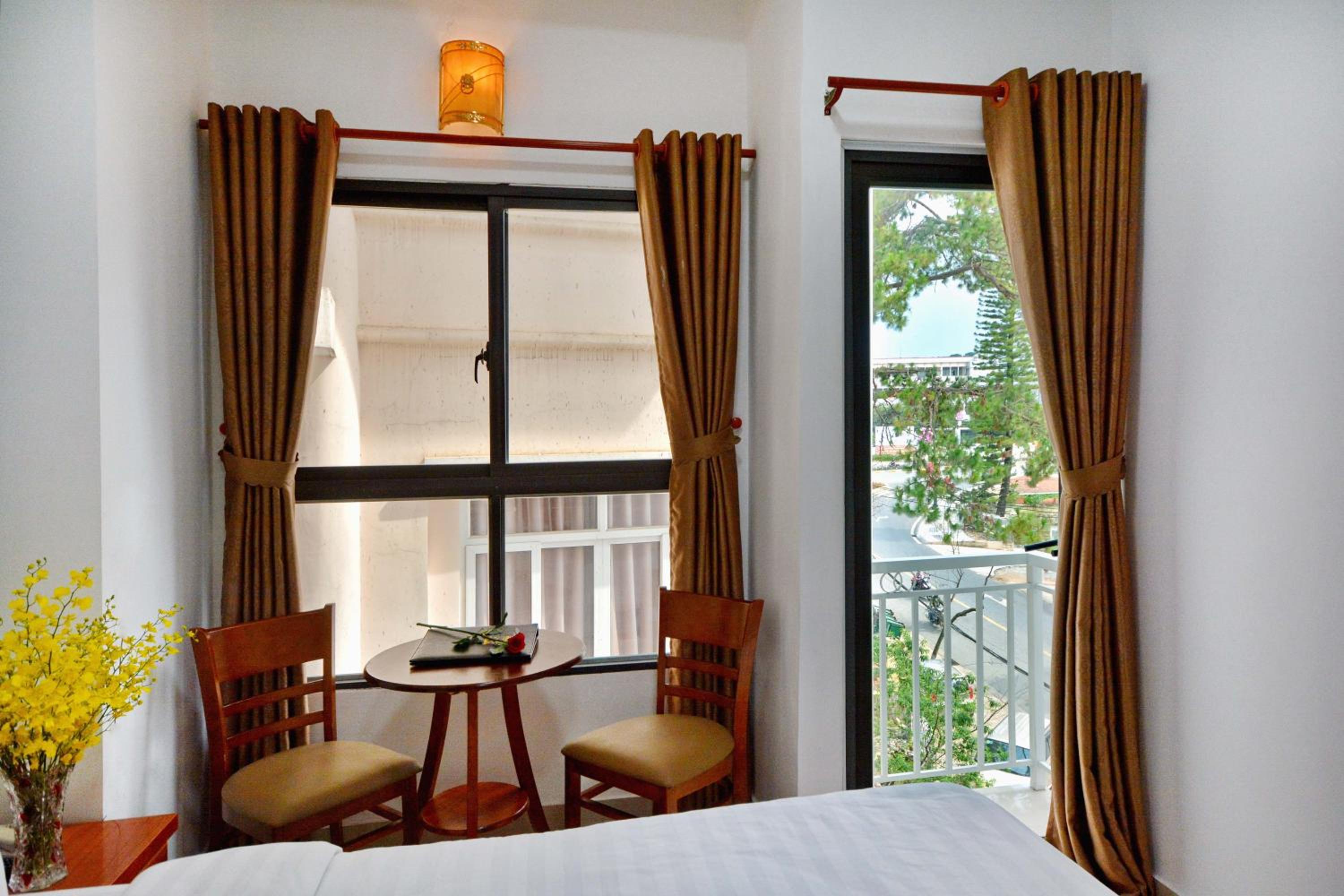 Deluxe Double Room with Balcony - Photo 2
