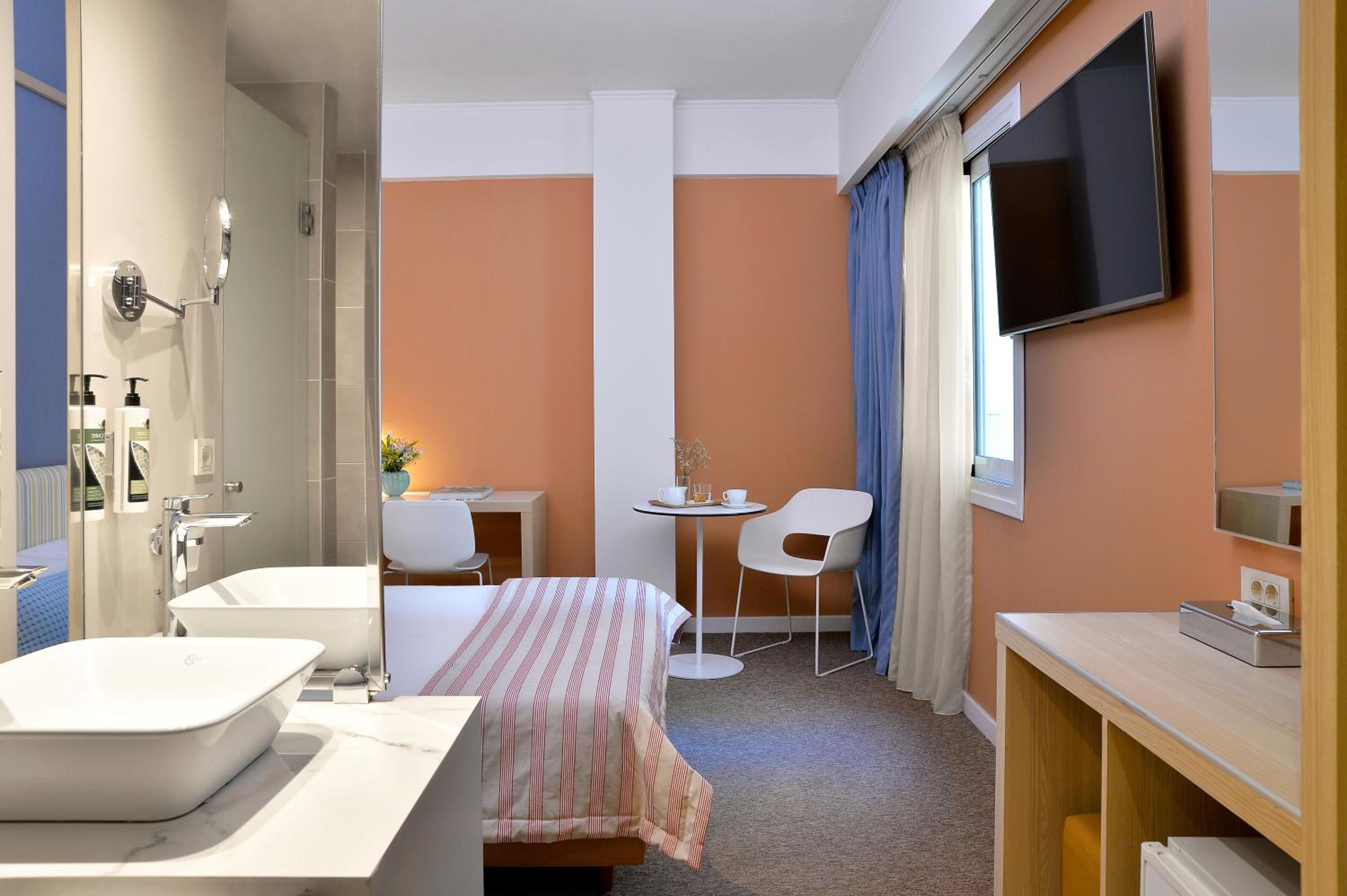 Airotel Guestroom
